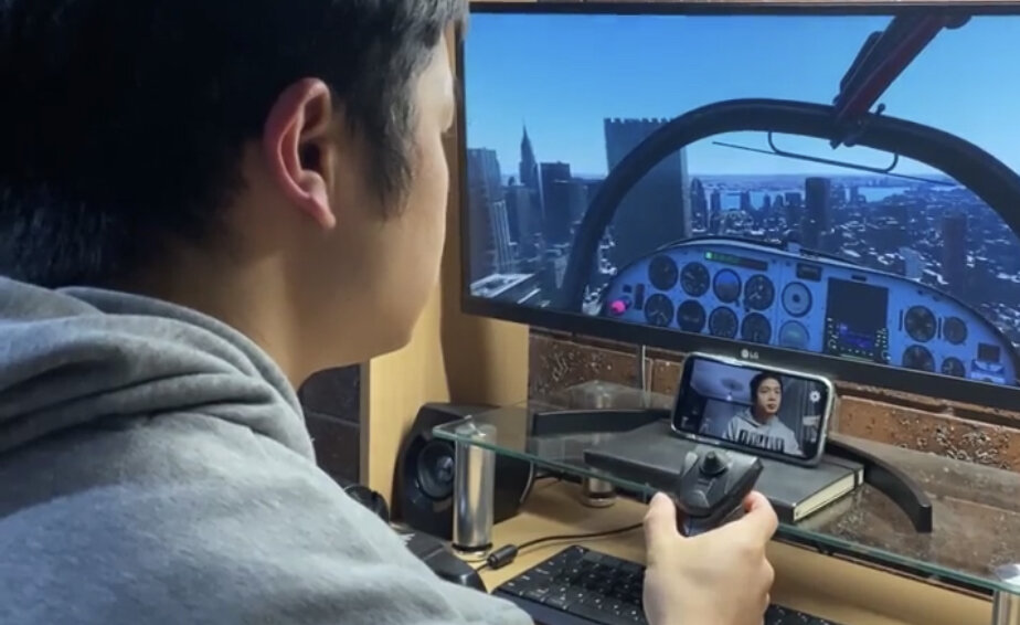 This head tracking phone app works with Microsoft Flight Simulator, and now  it's on Android