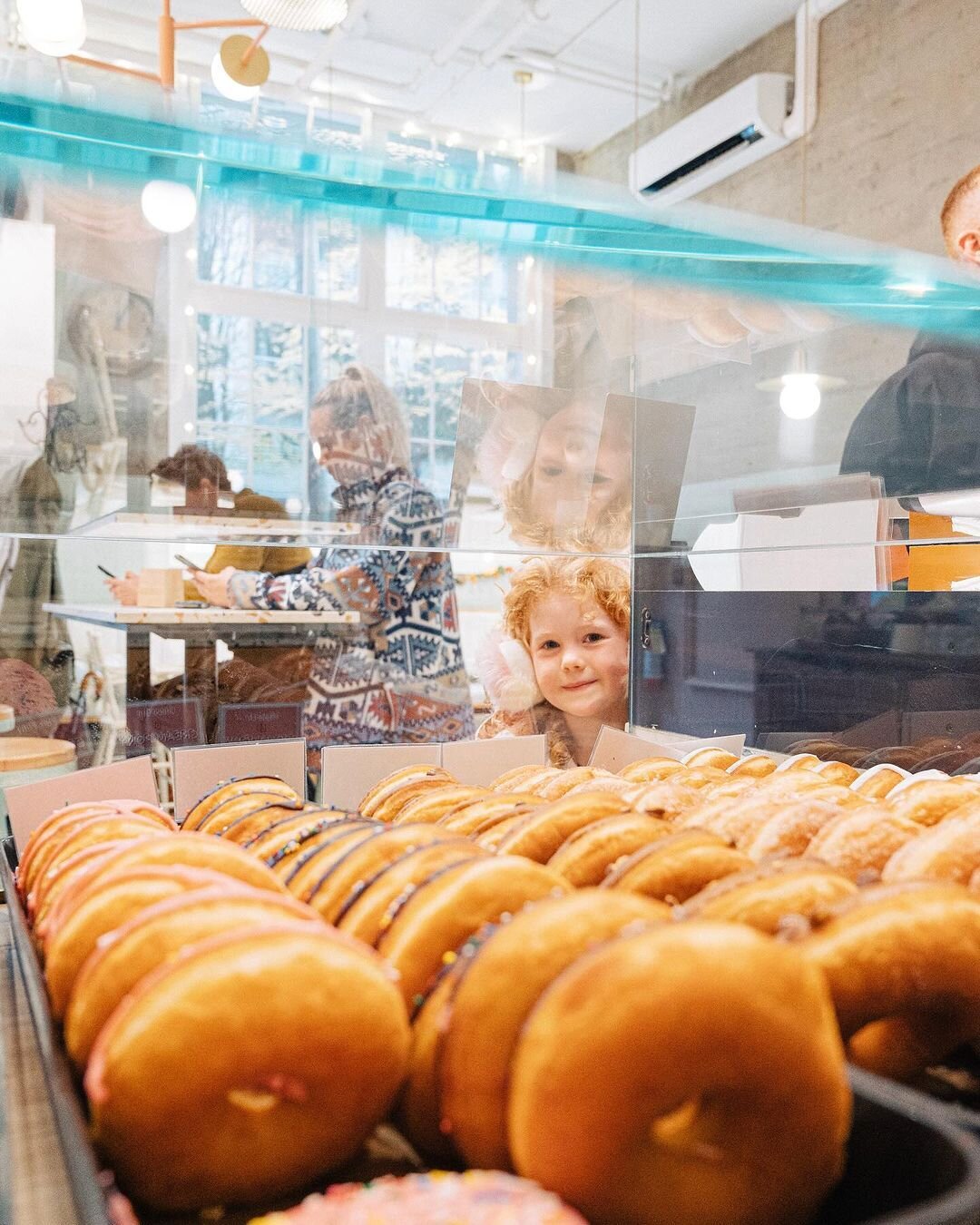 I spy with my little eye, a donut lover. 👀🍩 ⁠
⁠
Which flavour is the best? Help us decide. 👇⁠
⁠
📸: @creampony⁠
⁠.⁠
.⁠
.⁠
.⁠
#northvan #lonsdalequay #shipyardsdistrict #lowerlonsdale #vancouverbc#northvancouver #vancouvercanada #vancouverisawesome