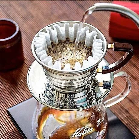 Kalita-Stainless-Wave-Dripper-155-Pour.jpg