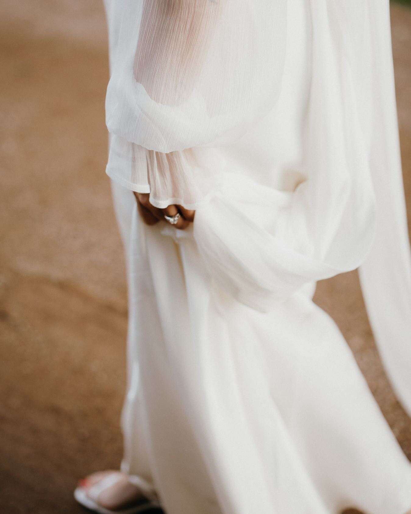Still swooning over these sleeves 😍
⠀⠀⠀⠀⠀⠀⠀⠀⠀
⠀⠀⠀⠀⠀⠀⠀⠀⠀
⠀⠀⠀⠀⠀⠀⠀⠀⠀
⠀⠀⠀⠀⠀⠀⠀⠀⠀
⠀⠀⠀⠀⠀⠀⠀⠀⠀
⠀⠀⠀⠀⠀⠀⠀⠀⠀
⠀⠀⠀⠀⠀⠀⠀⠀⠀
#newzealandweddingphotographer #aucklandweddingphotographer #aucklandelopement #nzelopement #weddinginspo #bridalstyle #elopementinspo #bridetr