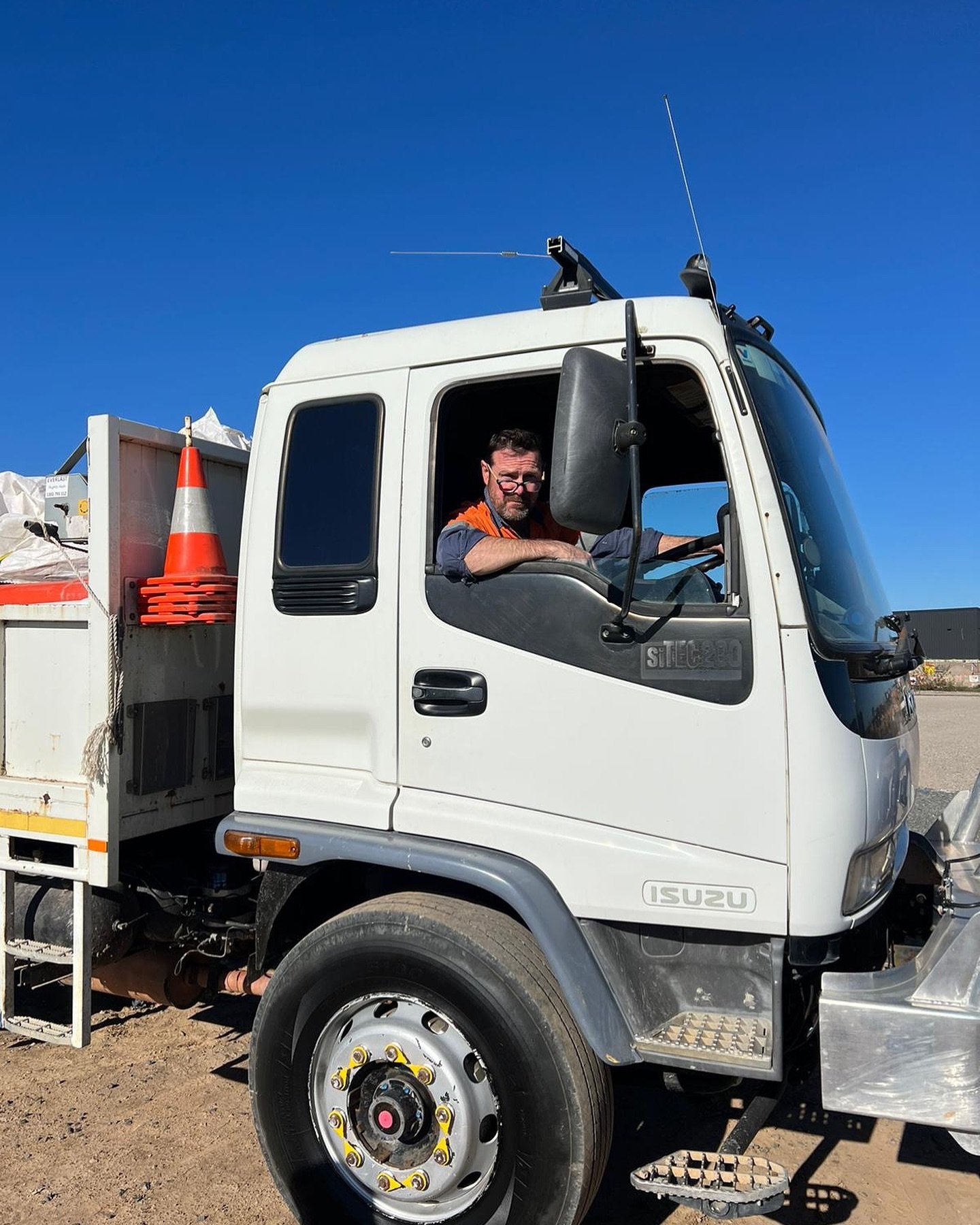 Happy Monday!
Locked and loaded for another great week. 
&bull;
&bull;
&bull;
#hallmacelectrical #electricalcontractor #electricalprojects #sparky #skilledtrade #power #construction #electricalapprentice #electricianslife #tools #uniform #tradesman