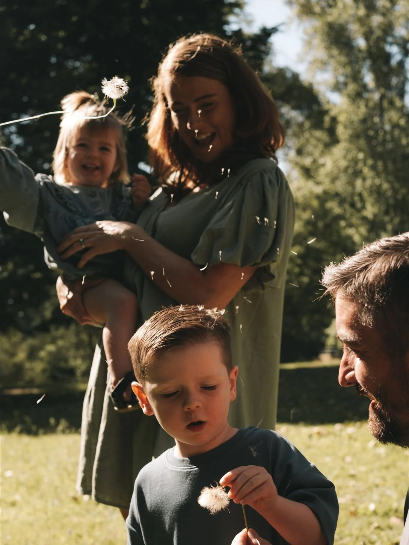 Dandelions!! Sunshine! Summertime! ☀️☀️