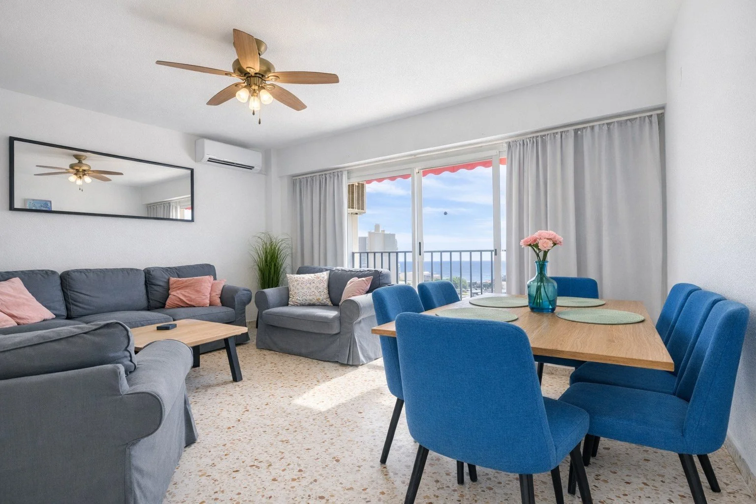 Ontdek waarom een vakantieappartement in Calpe vaak de beste keuze is. Meer ruimte, eigen keuken, zeezicht, parking en maximale vrijheid tijdens je vakantie aan de Costa Blanca.