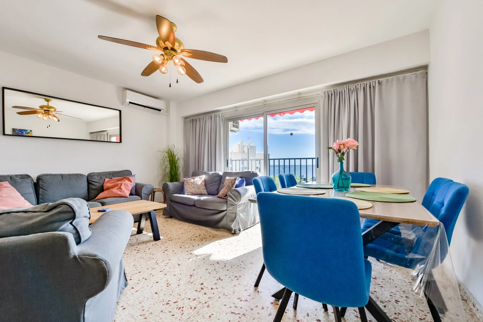 Vakantieappartement met zeezicht in Calpe, Costa Blanca. Direct boeken bij Belgische eigenaars — beste prijs, geen platformkosten. Beschikbaarheid checken.