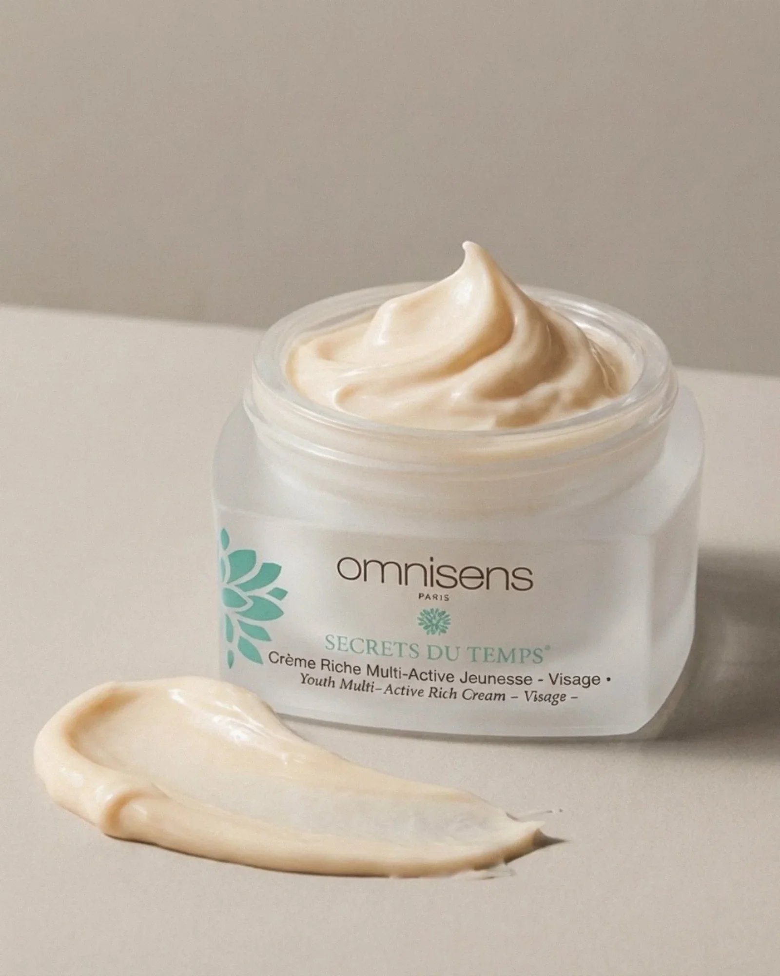 creme_visage_Secrets_du_Temps_rides_anti_age_texture_Omnisens.webp