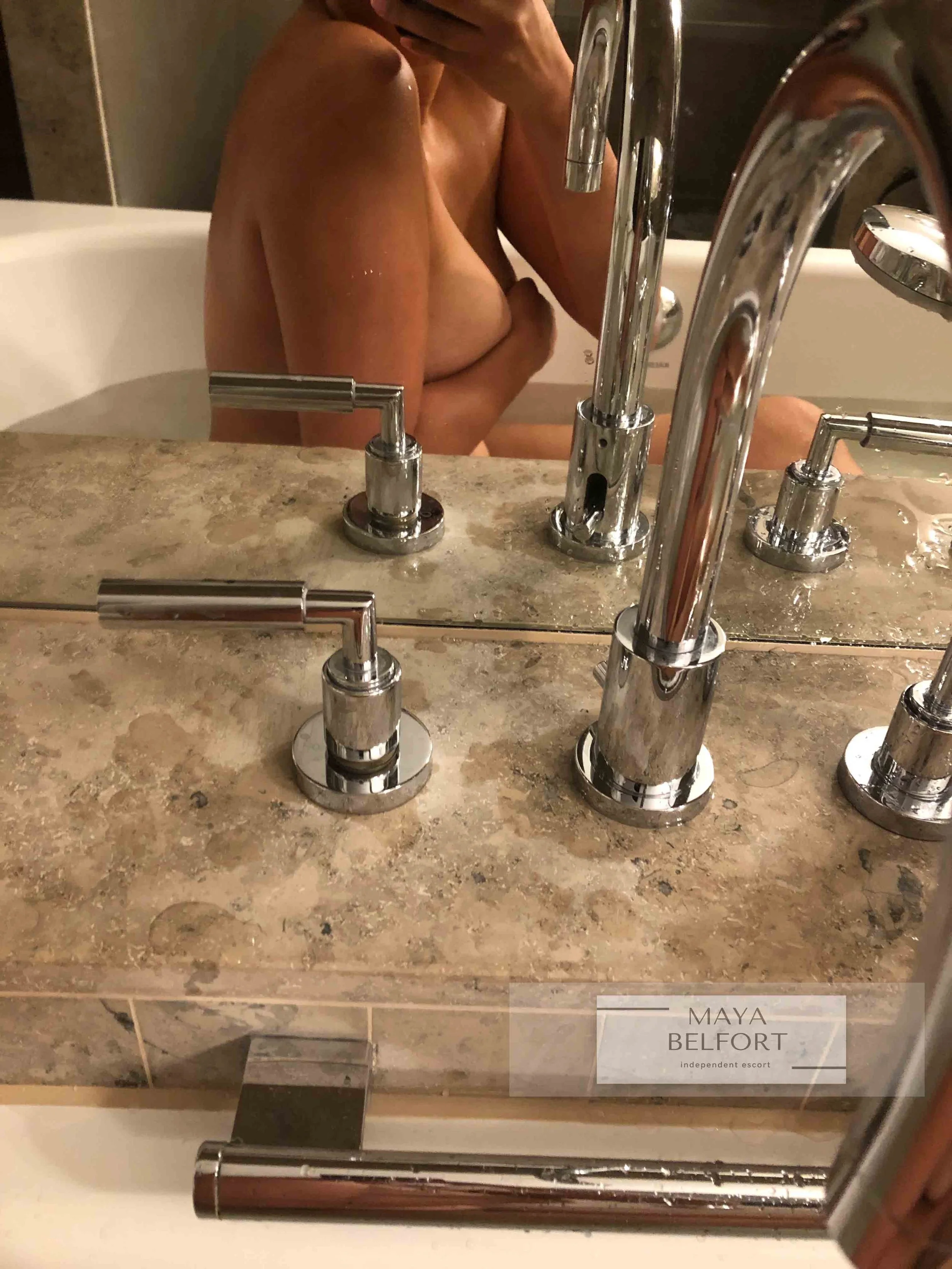 Independent Escort Service in Düsseldorf auch für Escort Dates in Berlin, Hamburg und Hannover