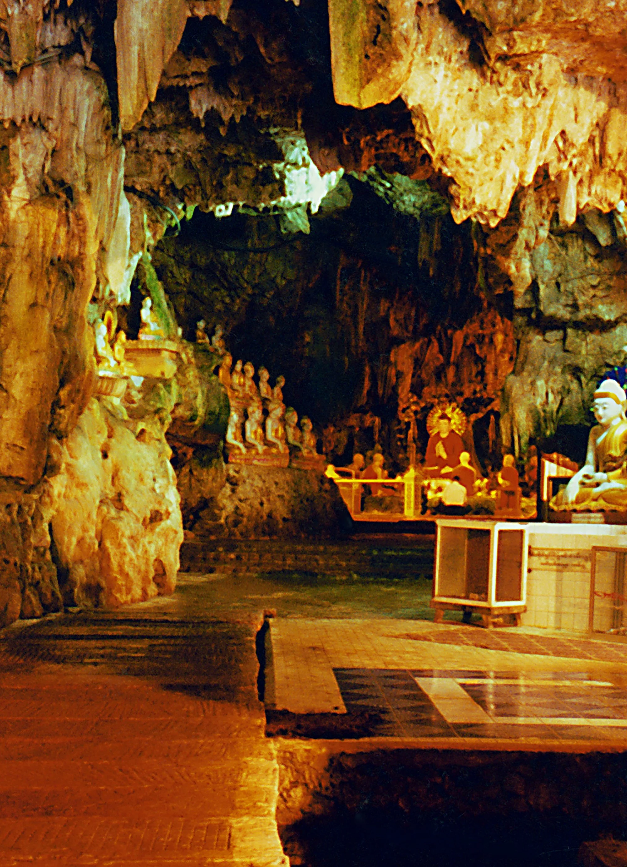 Cave - Entrance_Colour corrected.jpg