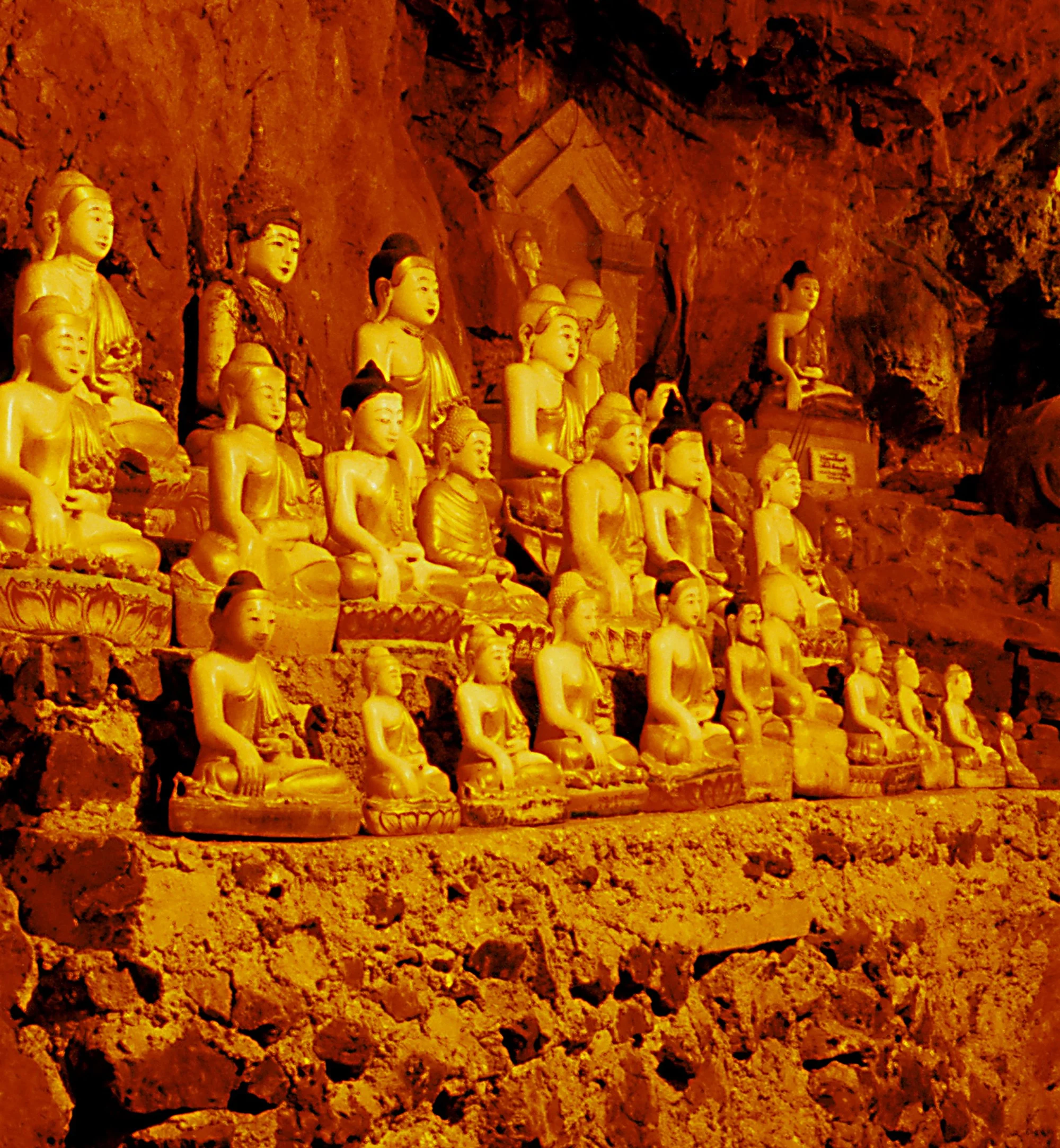 Cave - multiple buddhas V1_Colour corrected.jpg