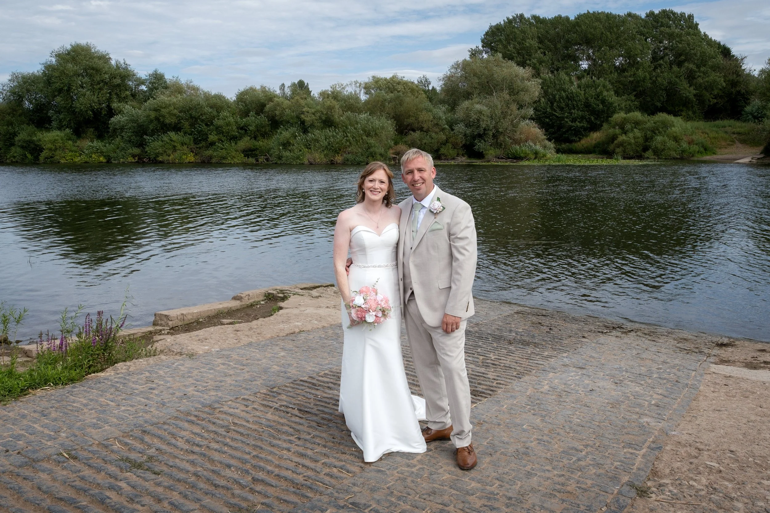 Cotswolds Wedding Photographer Lower Lode Inn