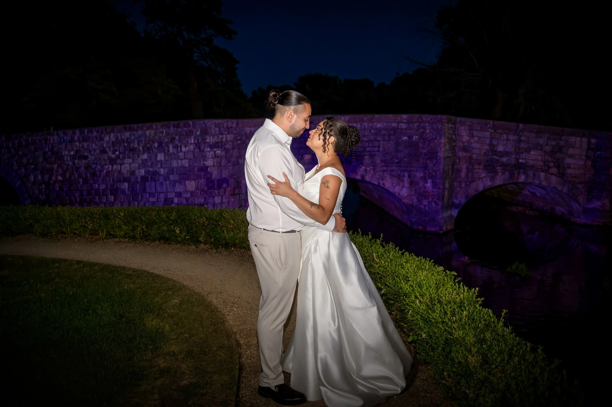 Cotswolds Wedding Photographer Swan Hotel Bibury