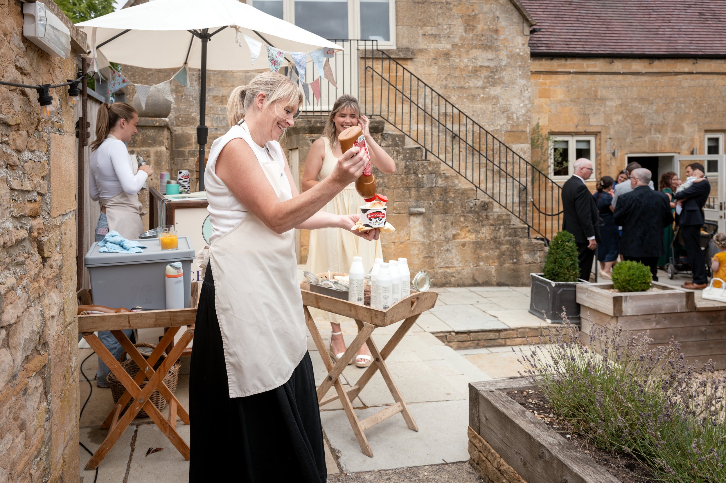 Cotswolds Wedding Photographer Lapstone Barn