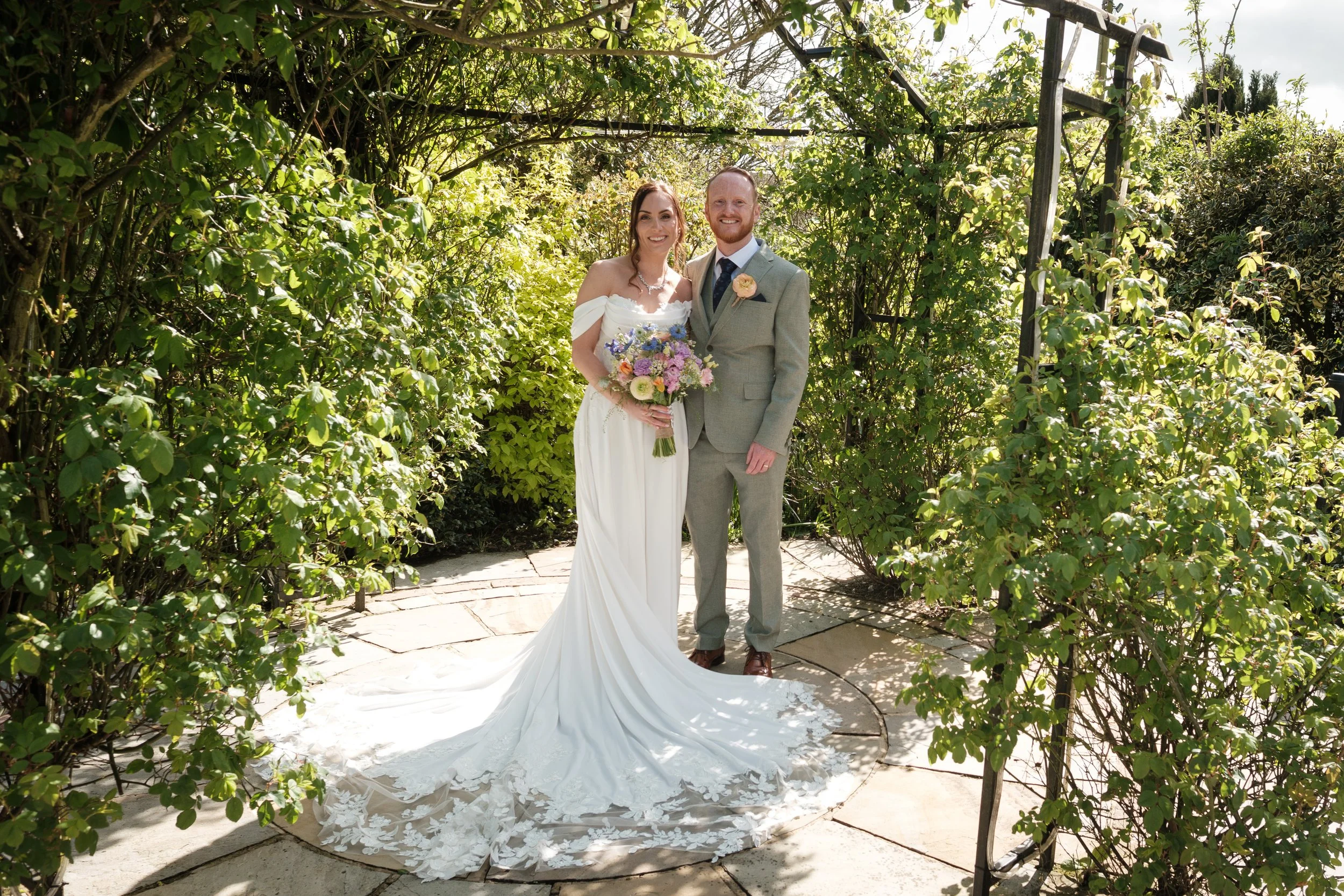 Cotswolds Wedding Photographer Kingscote Barn