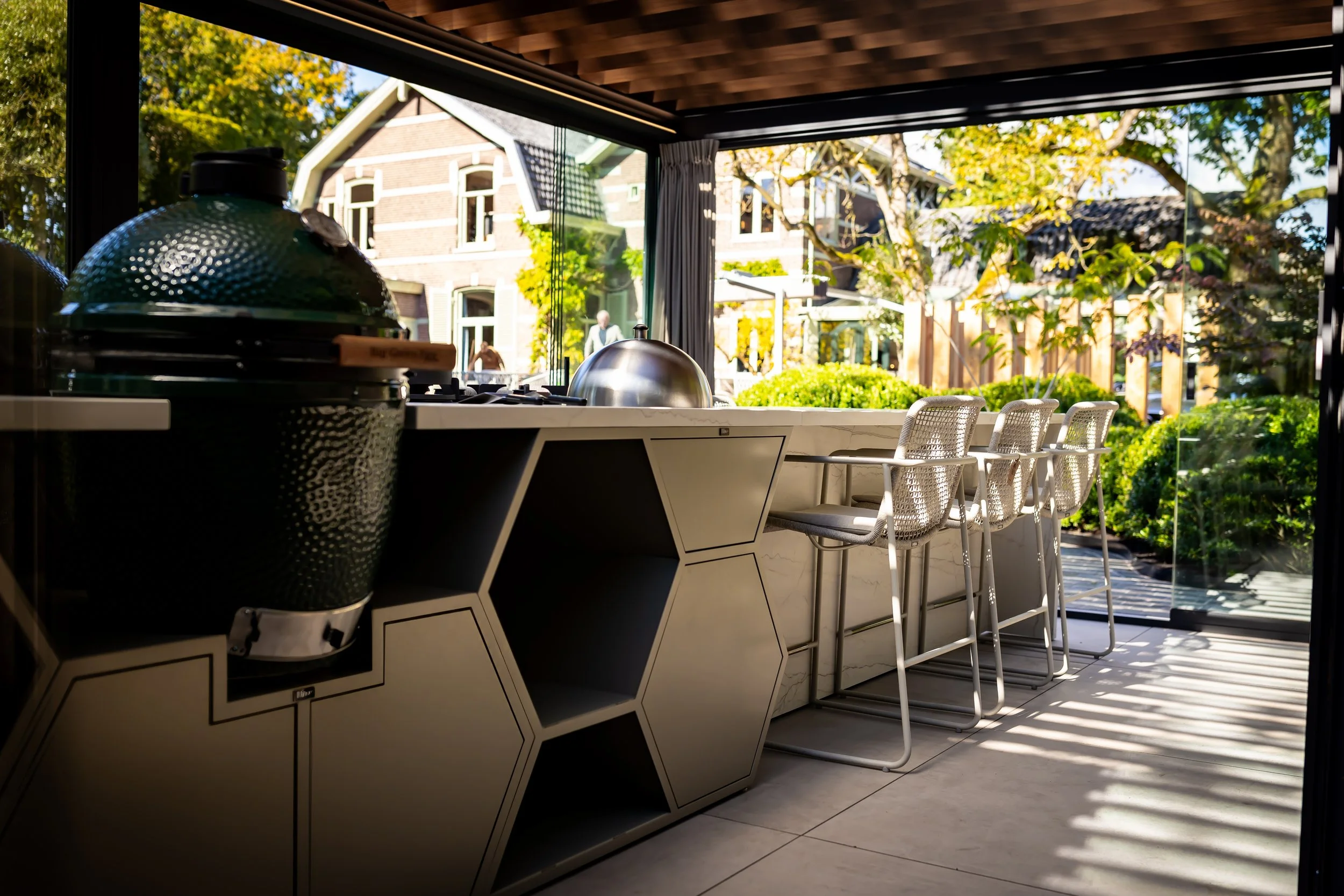 HIVE Outdoor Kitchen 