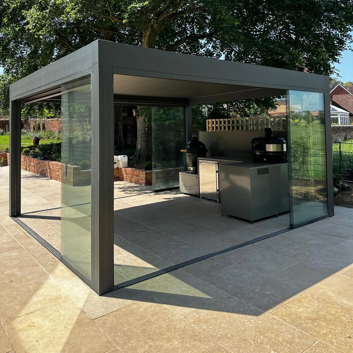 📷 NEW PROJECT INSTALL IMAGES 🧡

Combining a louvred roof canopy with an outdoor kitchen made from durable materials is the ultimate in outdoor living flexibility. 

Scroll to see more images from our recent install ☀️

If you aren&rsquo;t sure wher