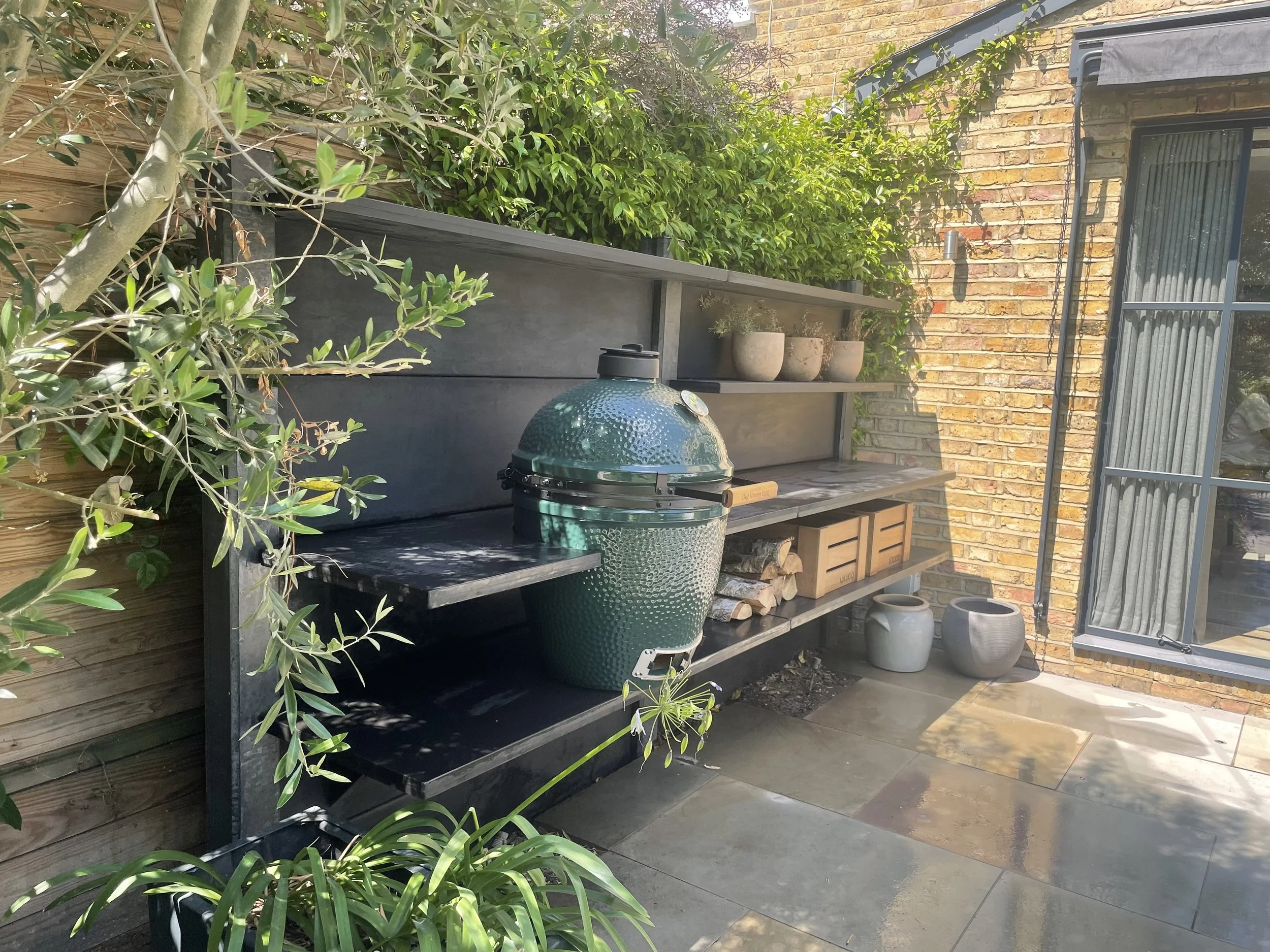 Planning an Outdoor Kitchen in a Small Garden: What to Consider and Where to Start