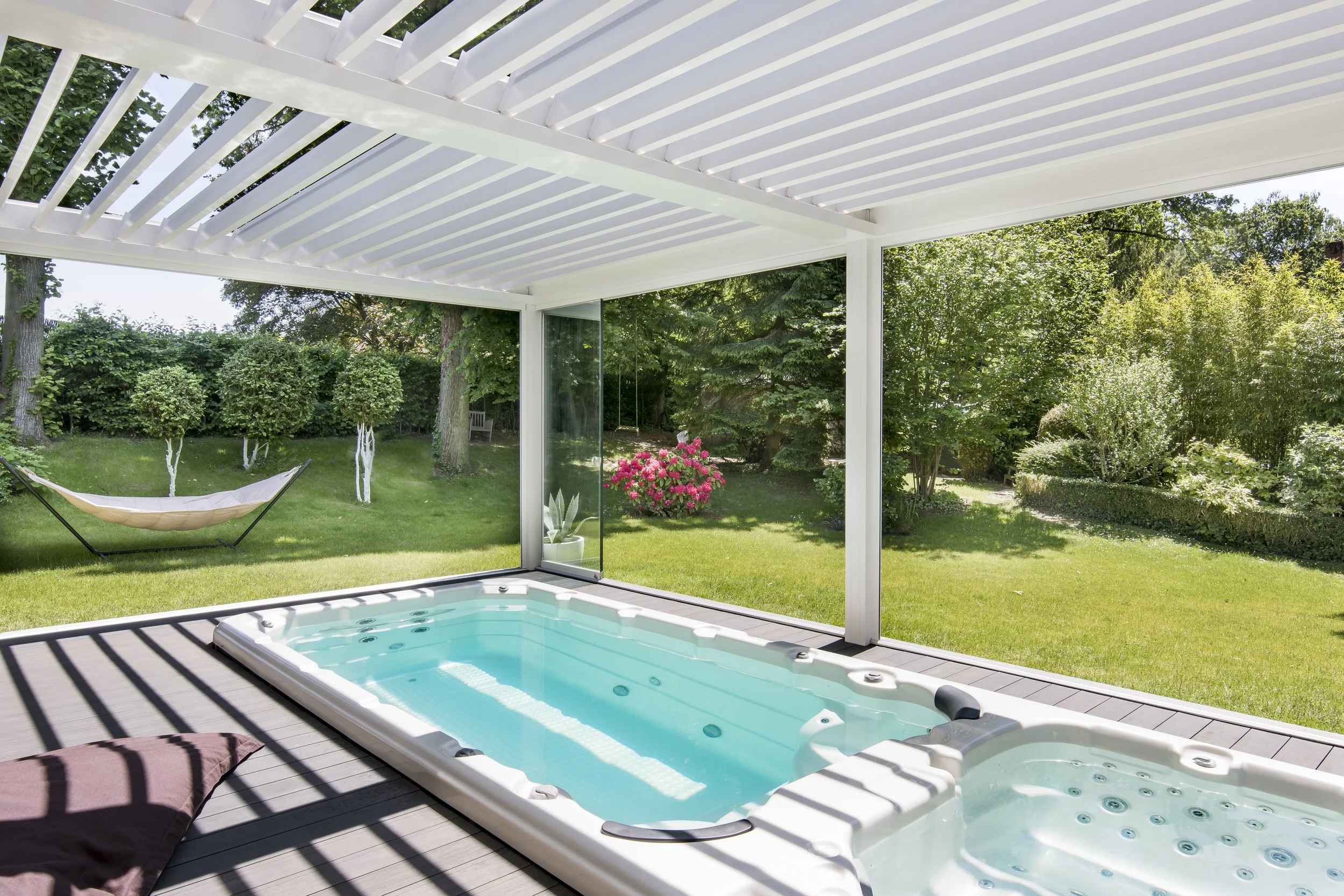 Elevate Outdoor Living with Renson Pergolas