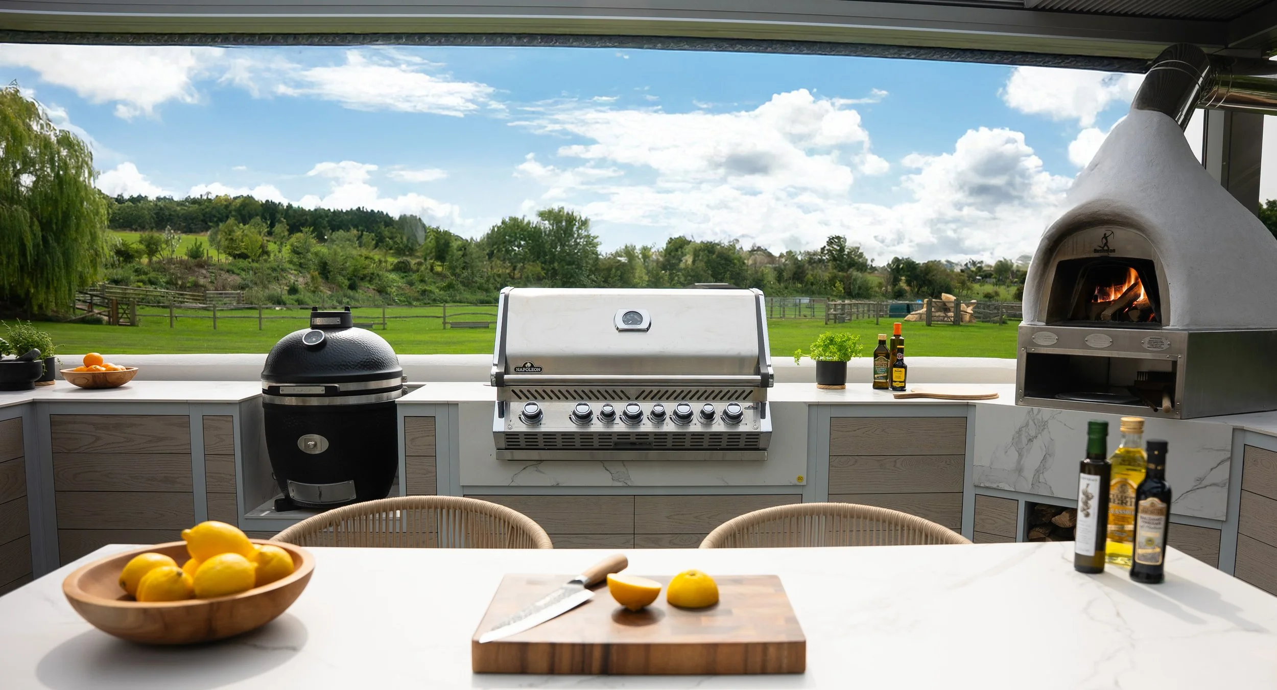 EO Outdoor Kitchen - Porcelain, Stainless Steel, Dekton