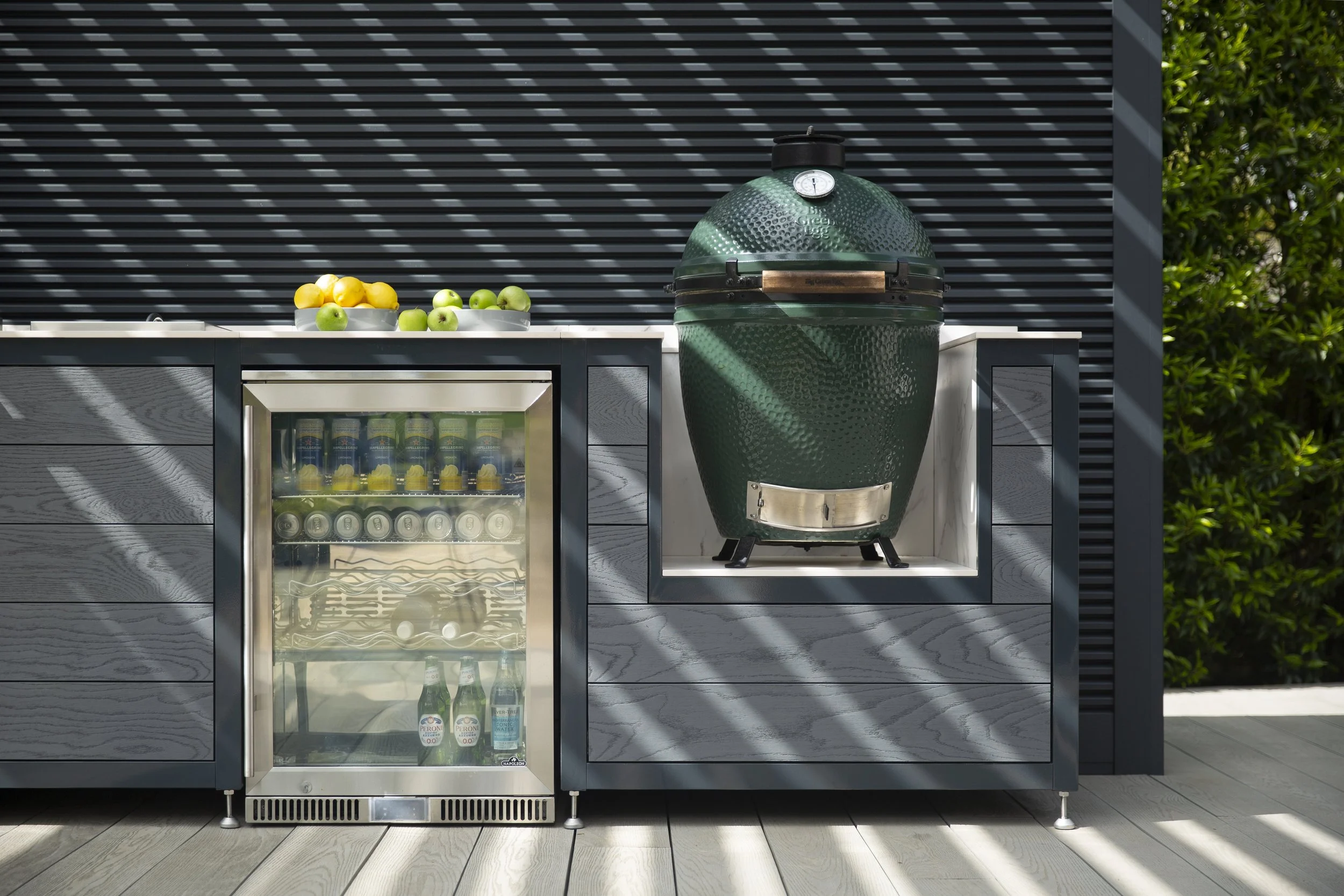 EO Outdoor Kitchen - Porcelain, Stainless Steel, Dekton