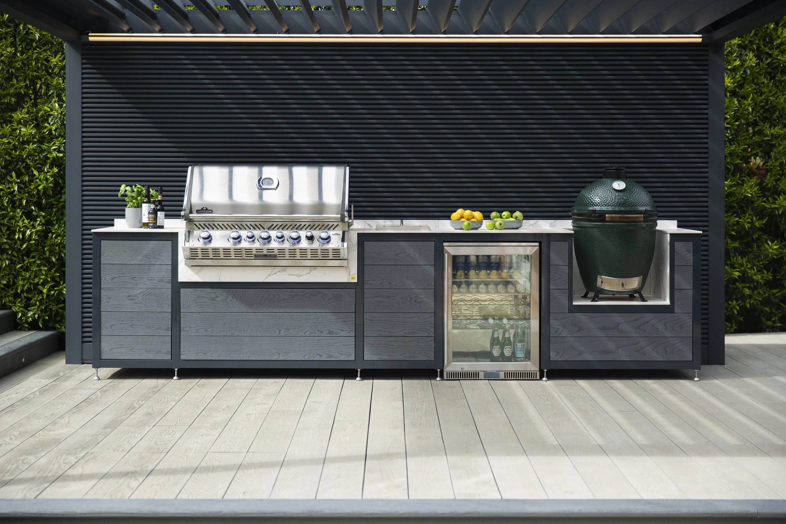 EO Outdoor Kitchen - Porcelain, Stainless Steel, Dekton