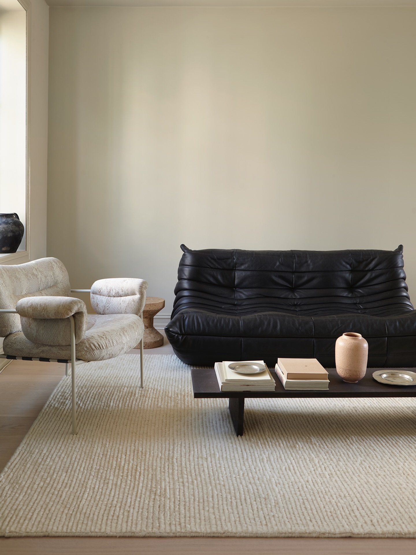 Nami wool rug in the color cream. Softer than soft, yet sophisticated with a tasseled fringe. Perfect for the colder days ahead.