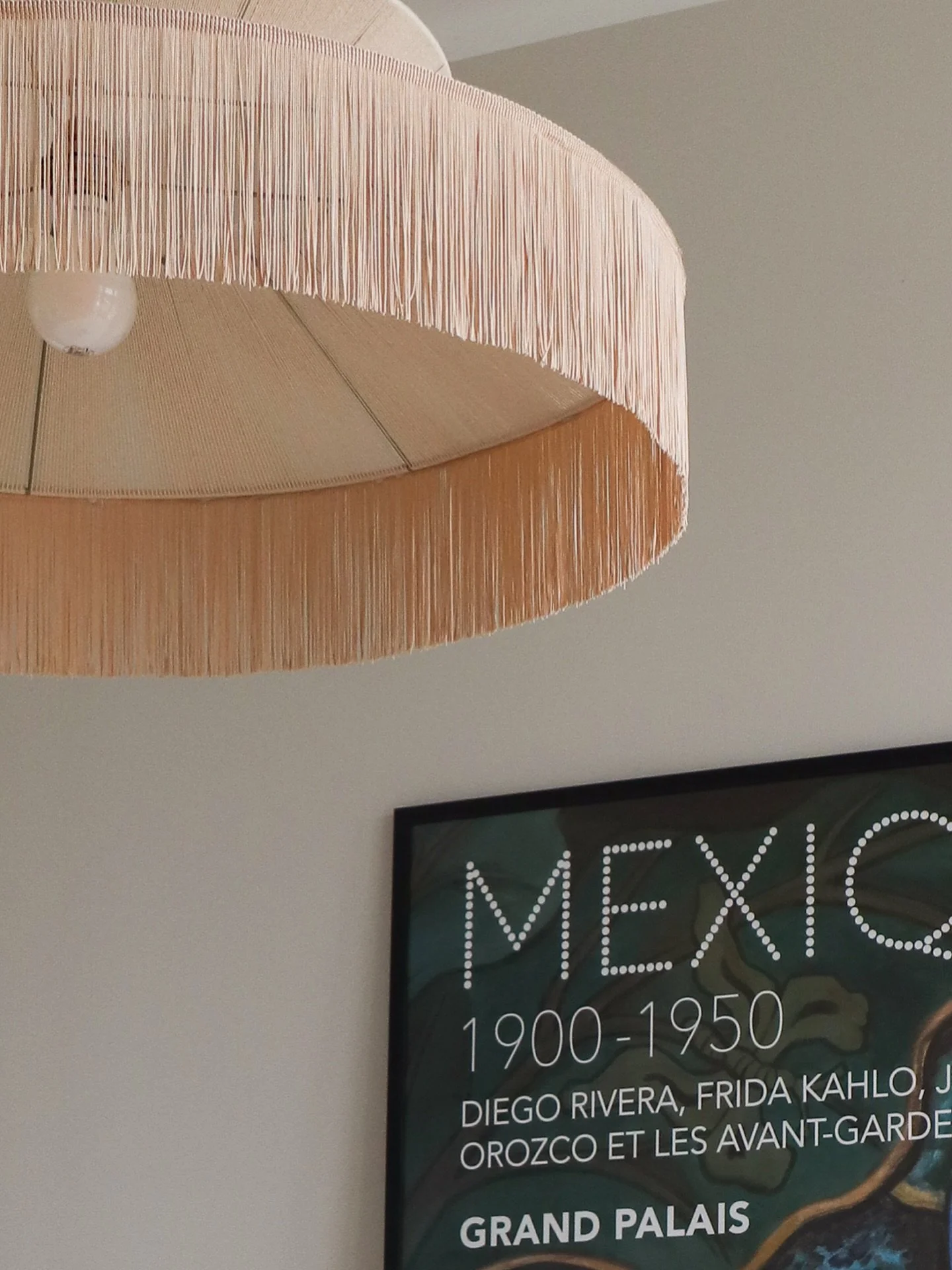 Projet TERLINDEN &bull; Conception 
Suspensions 
. 
Zoom sur les superbes suspensions artisanales et sur mesure de @maisonpaloma, choisies par les clients pour leur salle &agrave; manger et leur salon. 
Nous on adore, et vous ? 
. 
#projet #conceptio