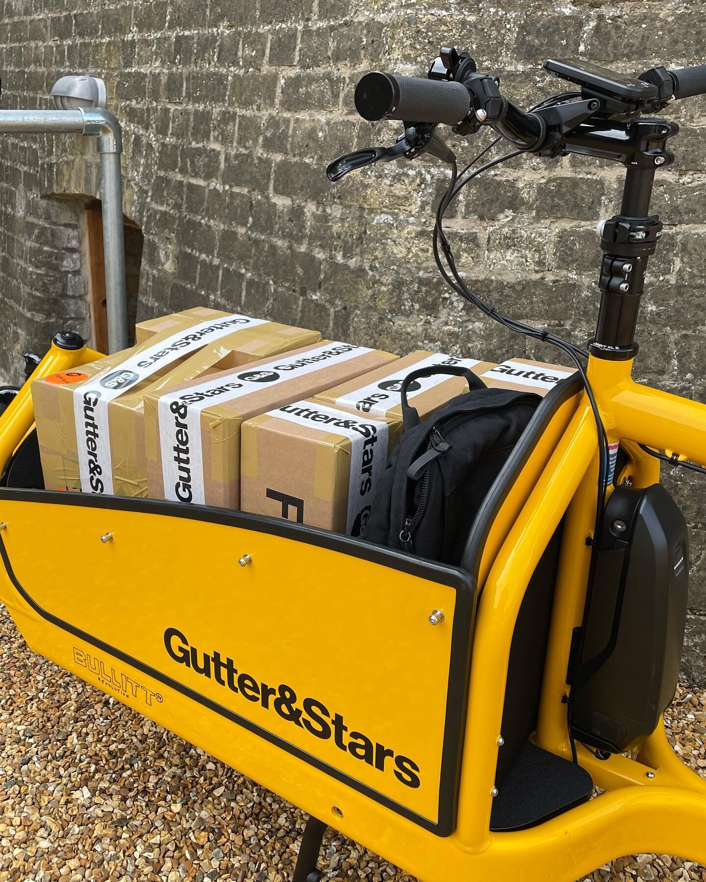 Delivery day. All local deliveries are now going out on the Bullitt bike.

Courier deliveries are being dropped off at the local APC depot on the bike too. 

Win win. Better for the planet and the waistline. 

The Good Mixer white blend is still avai