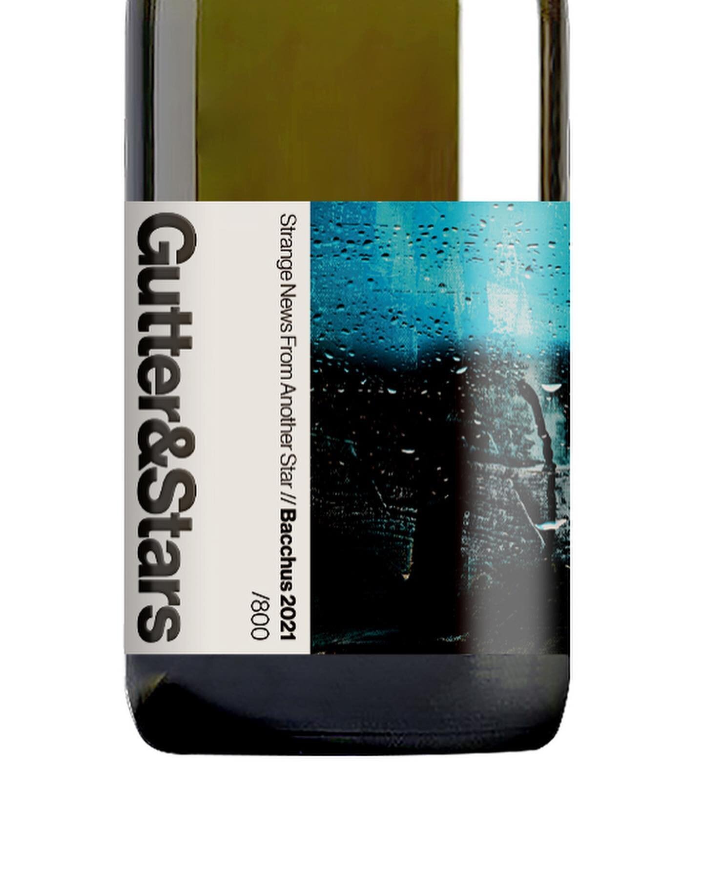 OUT NOW: Strange News From Another Star Bacchus 2021.

The latest release from Gutter &amp; Stars, an aromatic and textured wine made from fruit grown at @missinggatevineyard in Essex&rsquo;s Crouch Valley. 

Each one hand-bottled, waxed and numbered