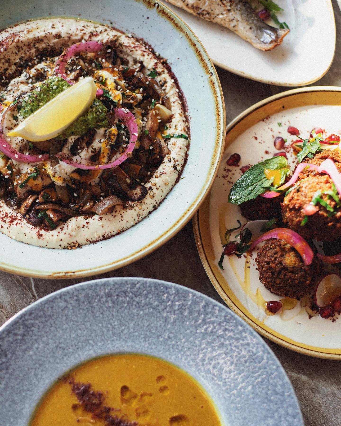 We&rsquo;re all about family at Limon, so come on in this Family Day weekend with your people and order it up family-style (our favourite)! 

#limonbeaches #torontorestaurants #foodsinthe6ix 
#torontohype #torontofoodies #torontofoodblog #torontofood