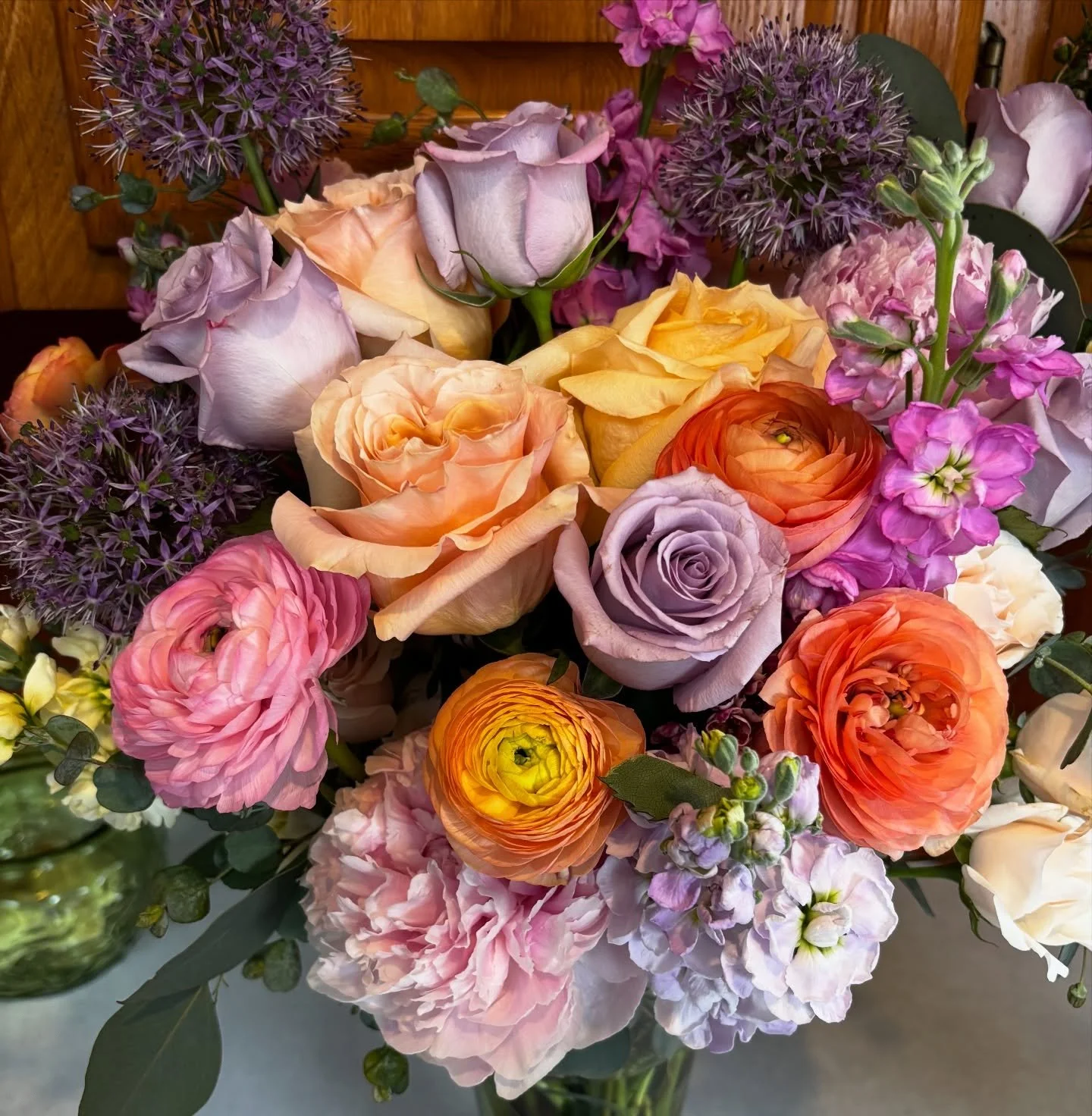 Lots of roses, ranunculus, &amp; peonies to honor the life and legacy of my Great Aunt Edna, may she rest in peace 💛