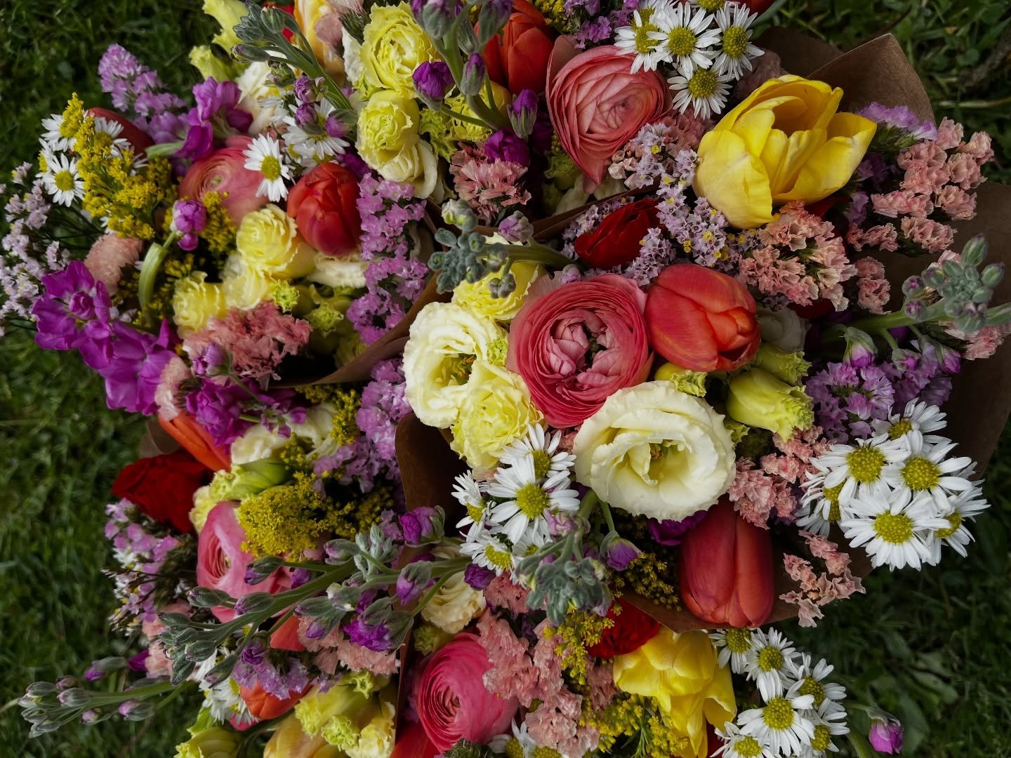 Mother's Day flowers are available for pre-order on our website 🌷Bouquets will be a vibrant mix of tulips and ranunculus from our farm along with other colorful spring favorites. We are offering two size options to choose from and and each bouquet w