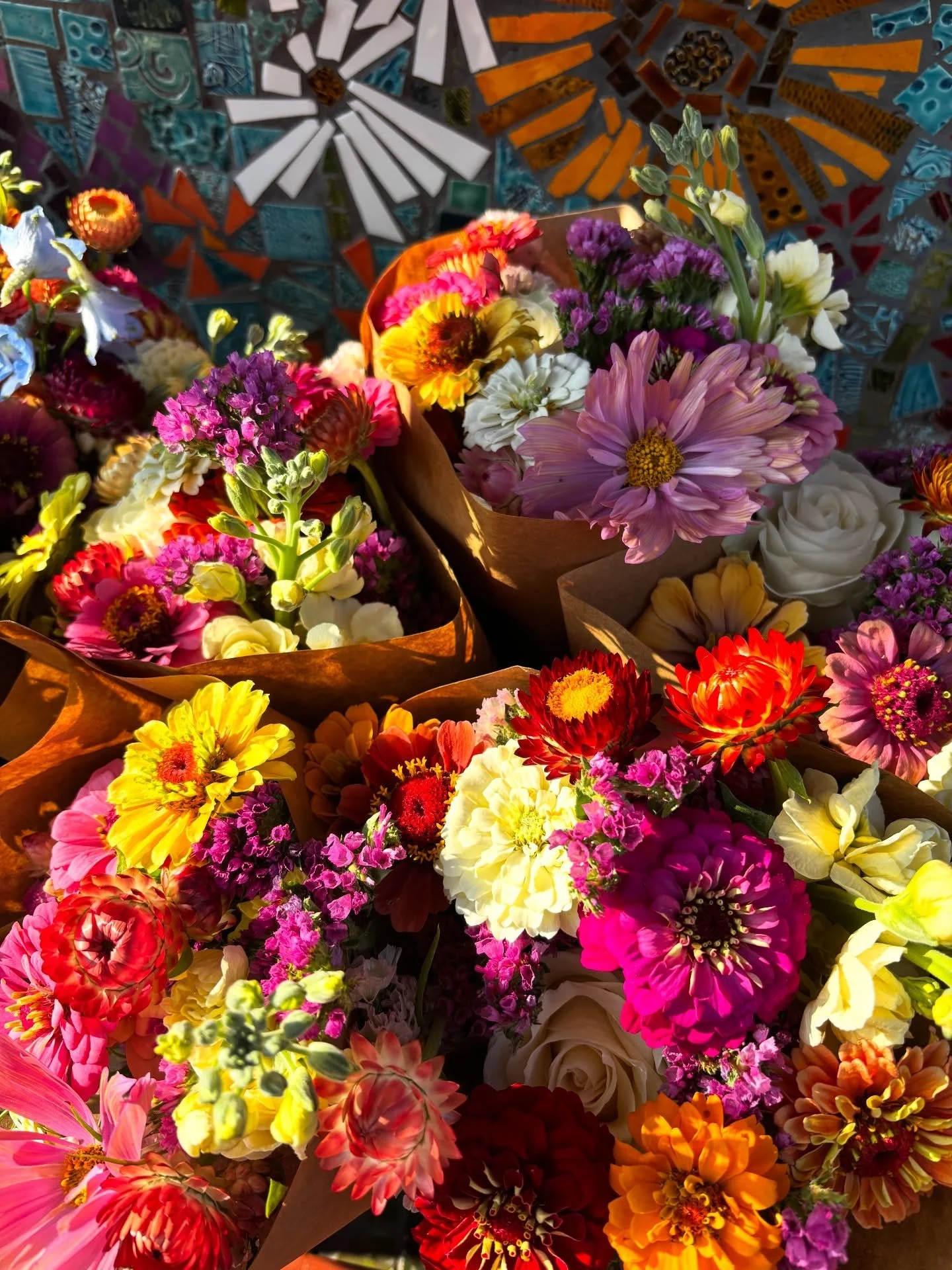 ✨Update - sold out for the weekend! THANK YOU! ✨ Busy morning setting up a wedding in North Lawrence so I forgot to share a photo of our Flower Cart bouquets, lots of beauties this weekend 💐 Located at 3064 Woodland Road, Akron, OH 44312