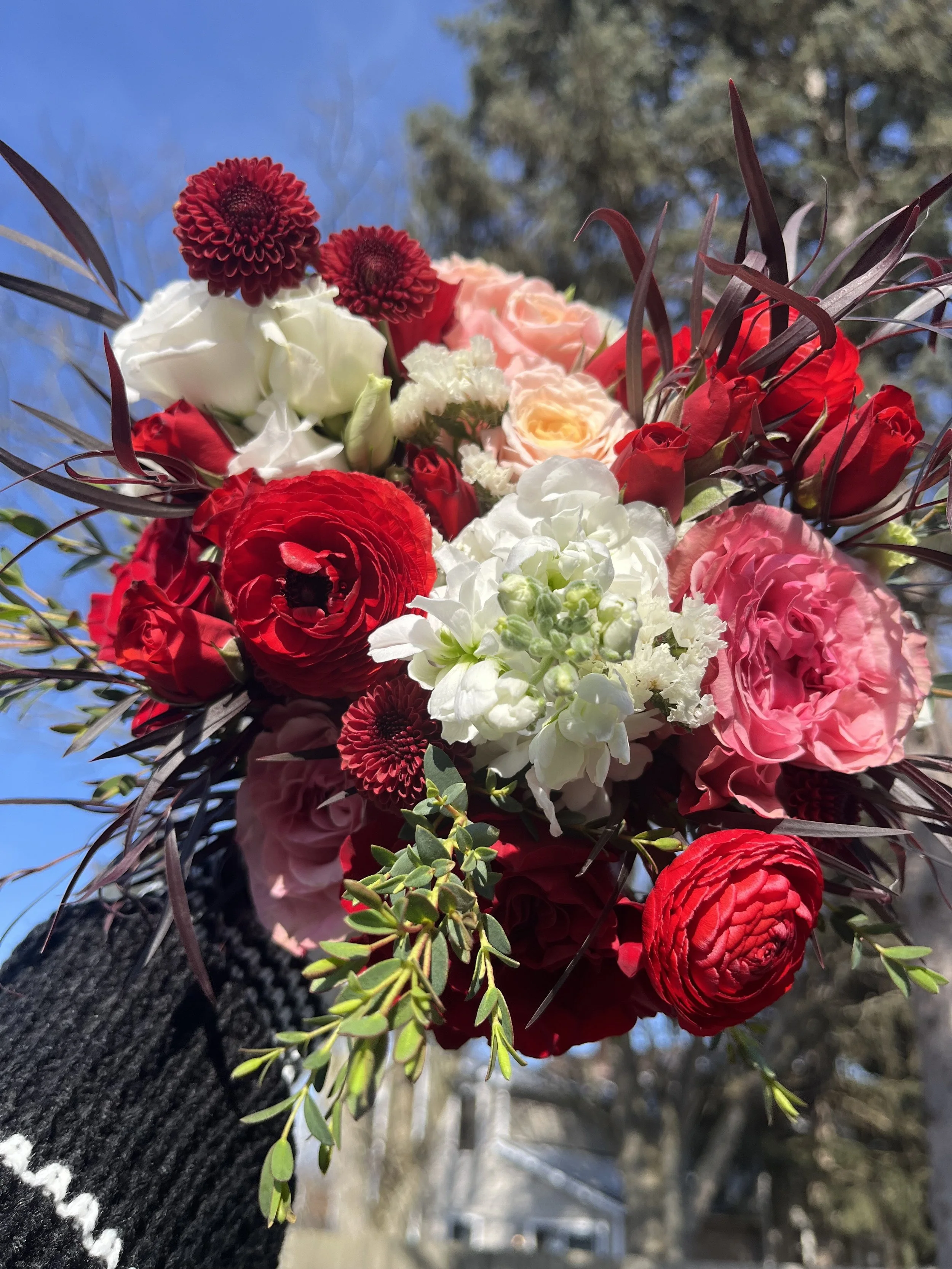 NEW! Valentine's Day Ruby Red & Pink Petals Bouquet + Handmade Card