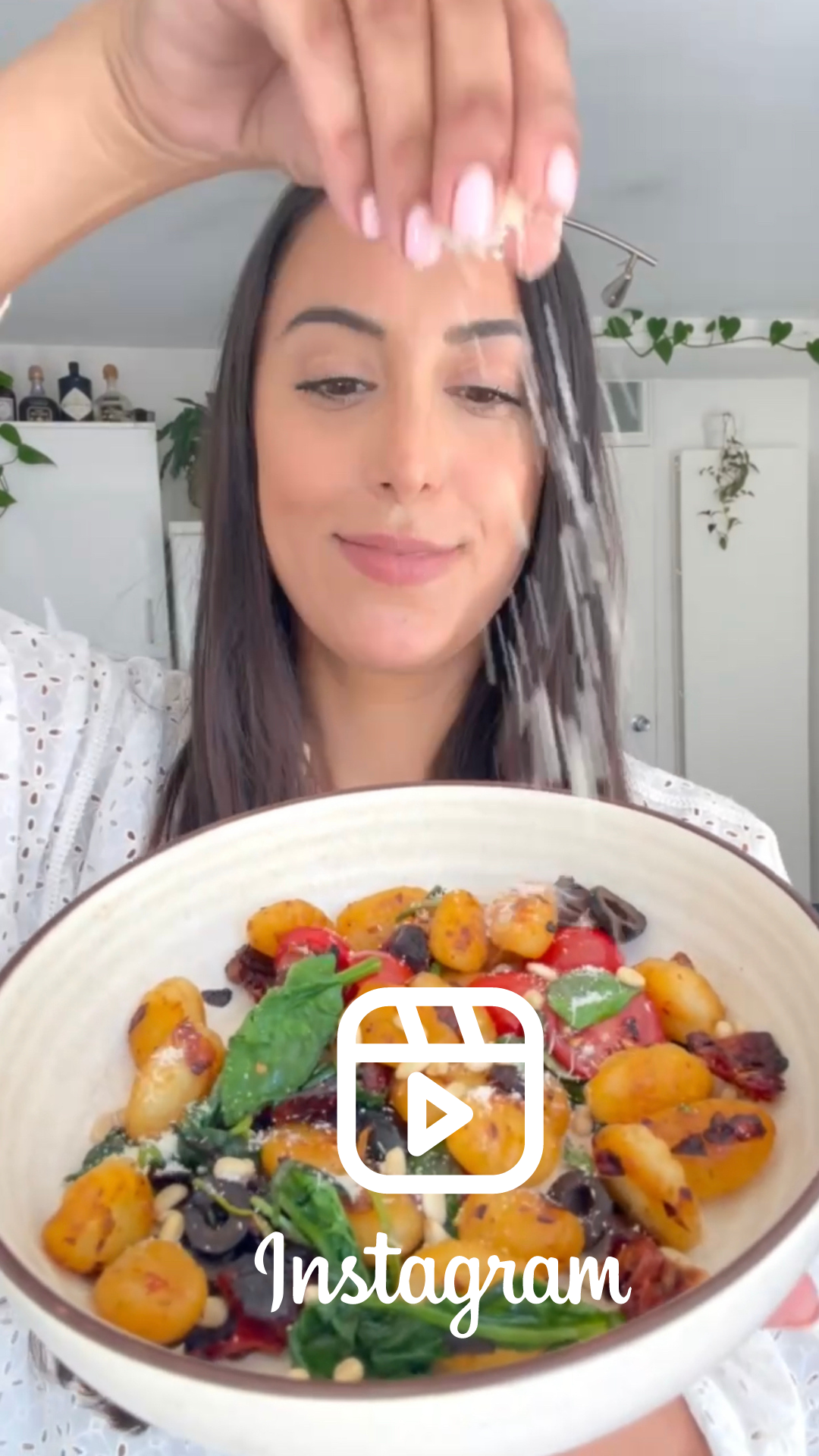 Pan Fried Gnocchi with Sun-Dried Tomatoes — Pinch of Mania