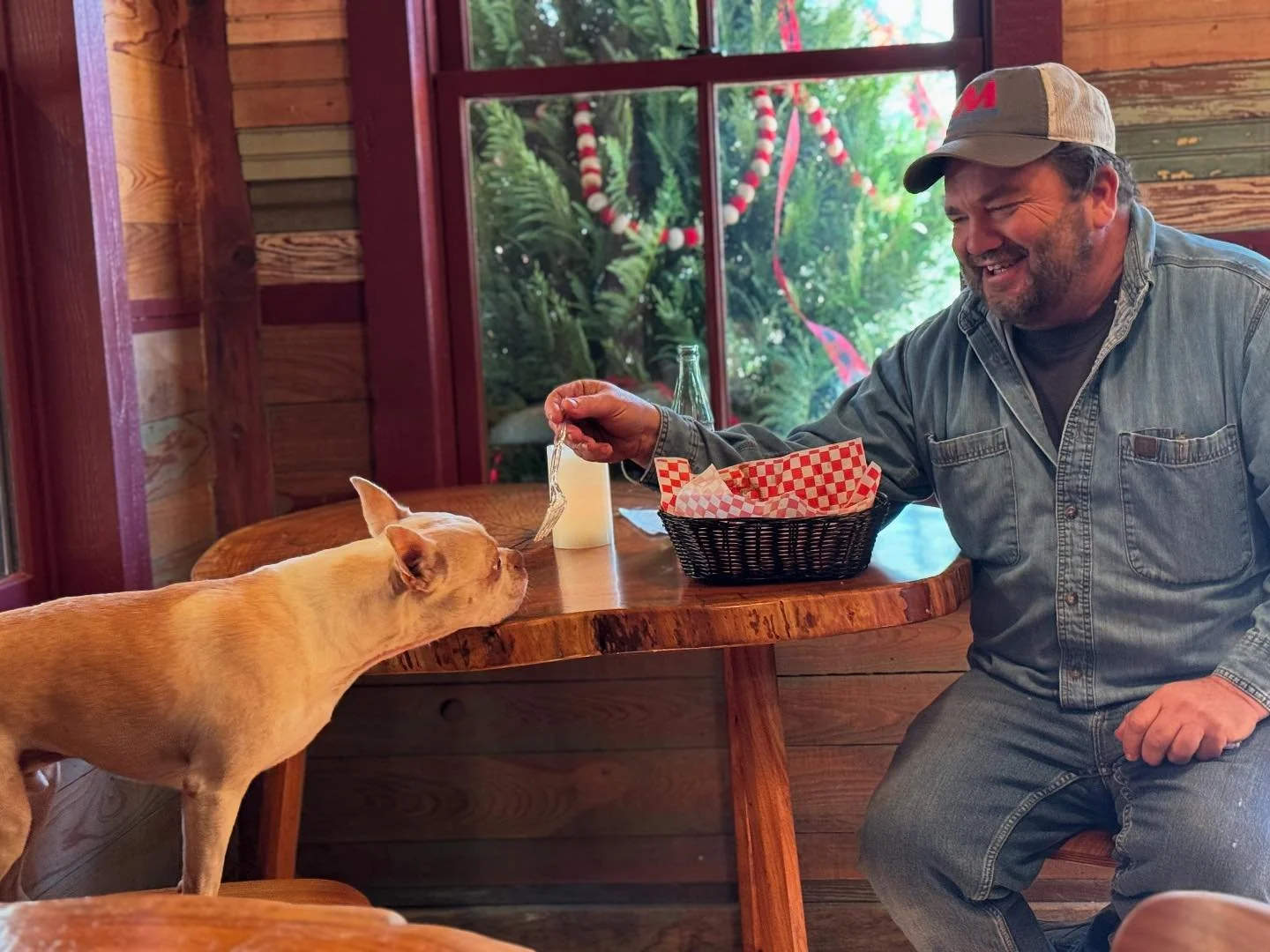 Last night was a smash 🌟 this past year has been filled with so many amazing moments, memories, and meals. We can’t wait to share so many more. The celebration continues tonight with fried catfish and live music from @zachdayofficial 
Love y&