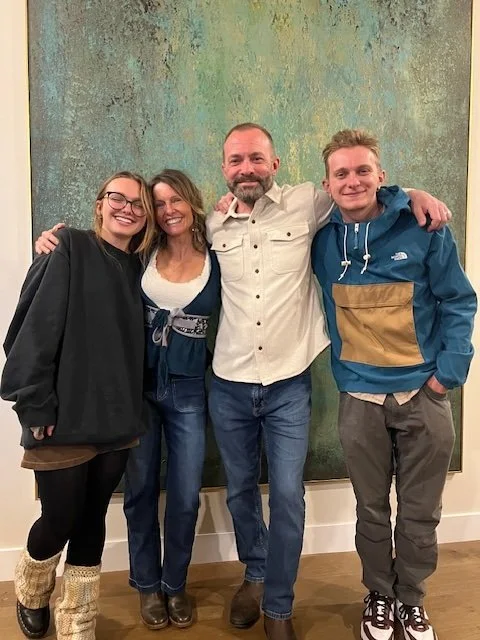 💛 Meet one of the newest members of the BGOLDN Board, Jen Barrientos. With 27 years of nursing experience serving low-income families, she has seen firsthand how food, housing, and healthcare inequities impact children and families. Her personal and