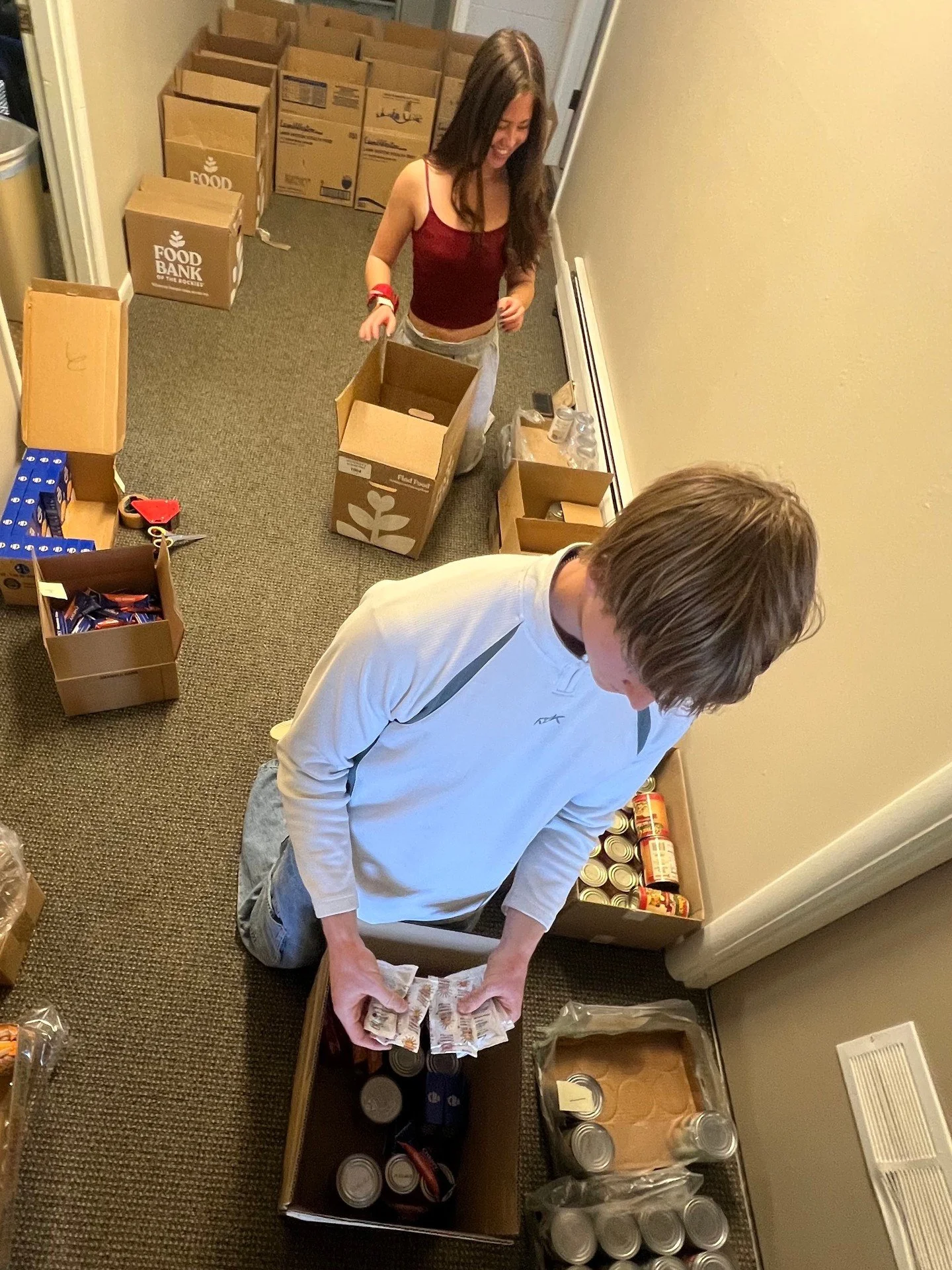 This spring break, BGOLDN provided 25 boxes of food weighing 325 pounds to support our partner schools! A big thank you to the Golden High School Key Club for their assistance in packing the boxes. 
#CommunitySupport #SpringBreak #FoodDonation #BGOLD