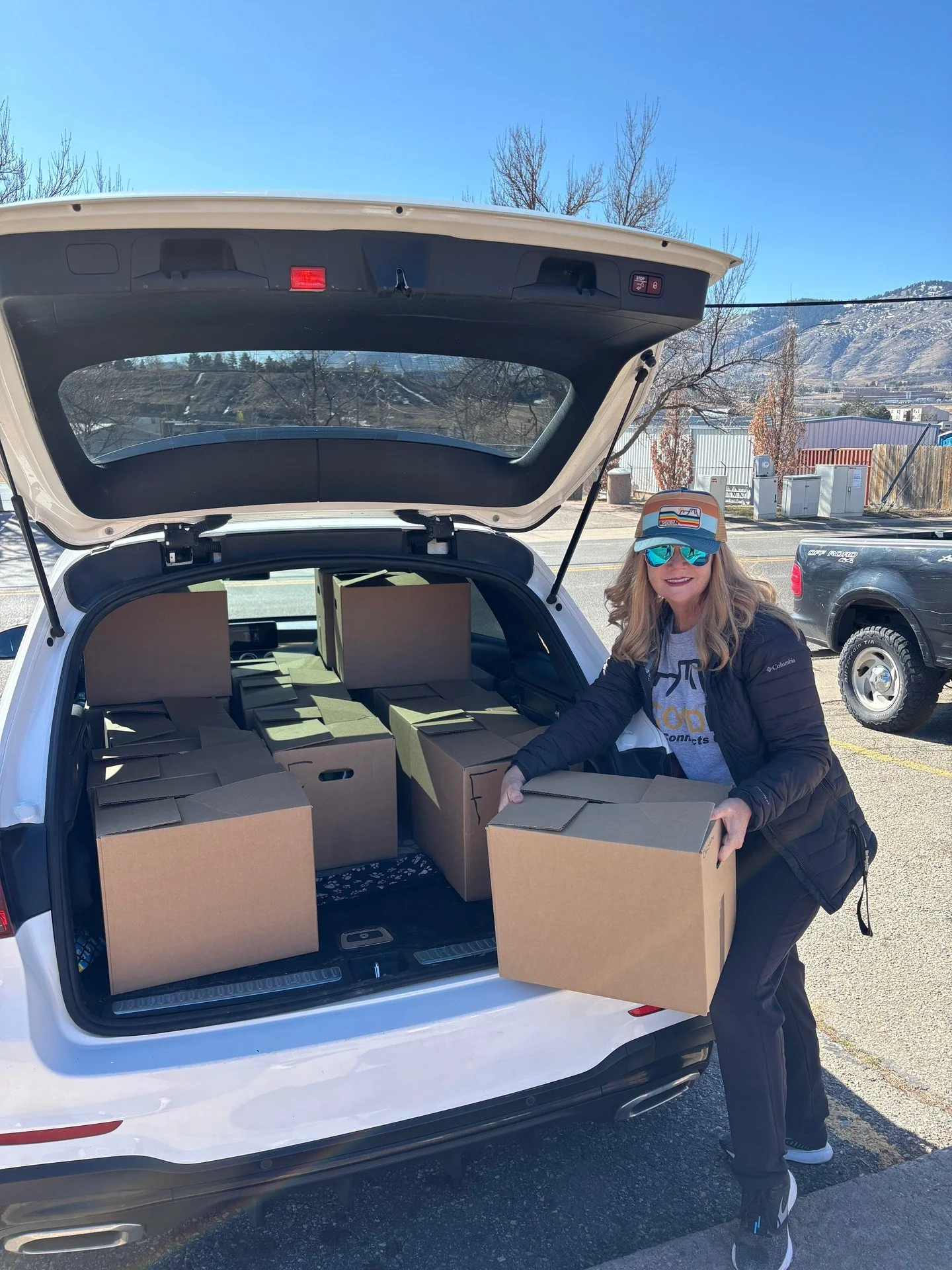 We need your help! Our Home Grocery Delivery Program is in need of volunteers to deliver! Deliveries happen on Thursdays and Fridays starting at 11am. A valid drivers licence and ability to lift and transport heavy boxes is required. Most cars can fi