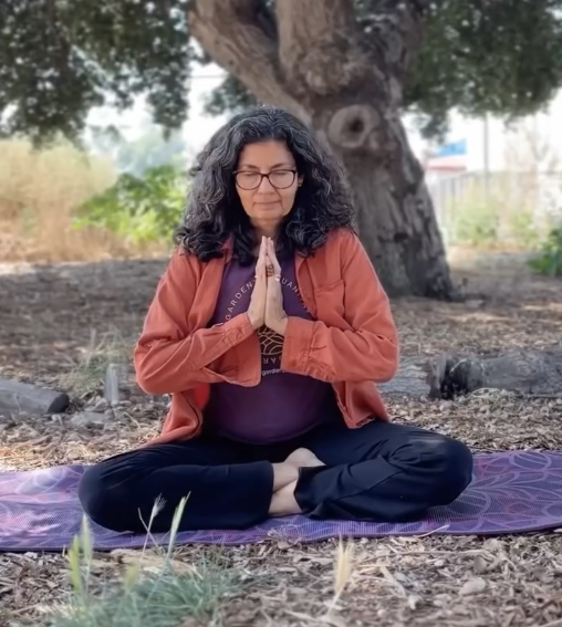 FREE Family Bilingual Yoga w/Juanita