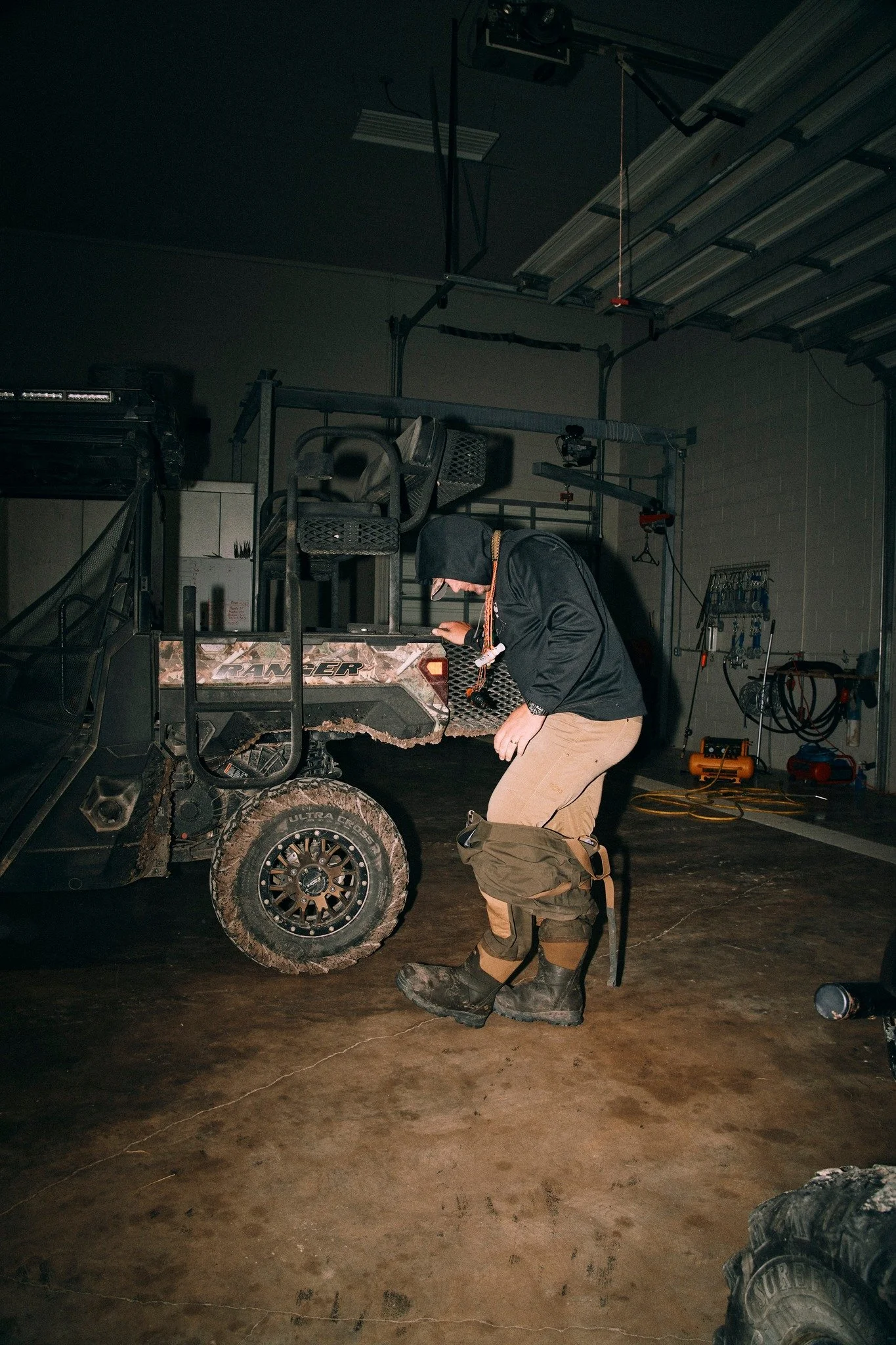 Gettin&rsquo; a little mud on the tires (and waders).

How is everyone's duck season going?

#RanchWaterRentals