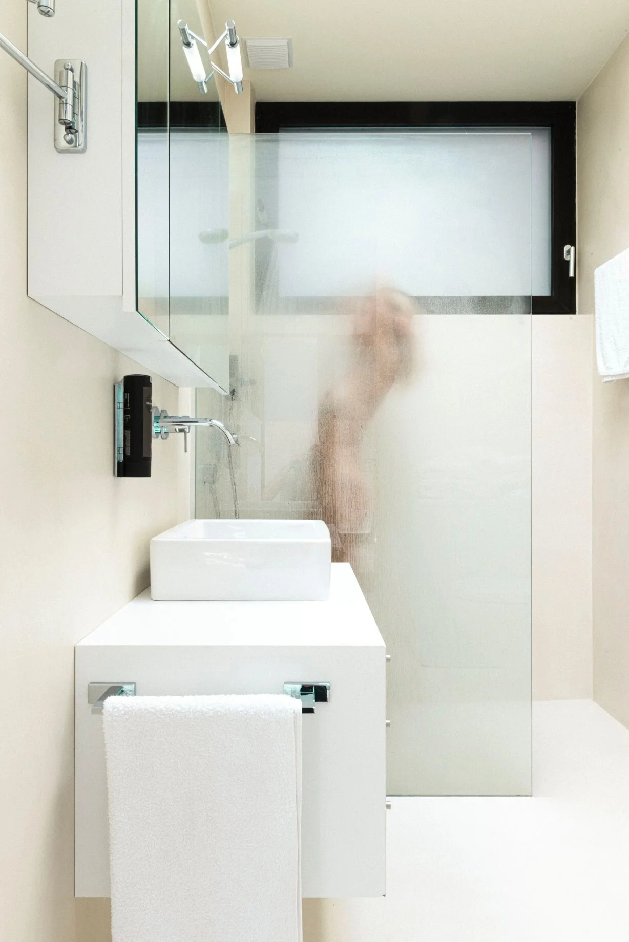 MIRRORHOUSES