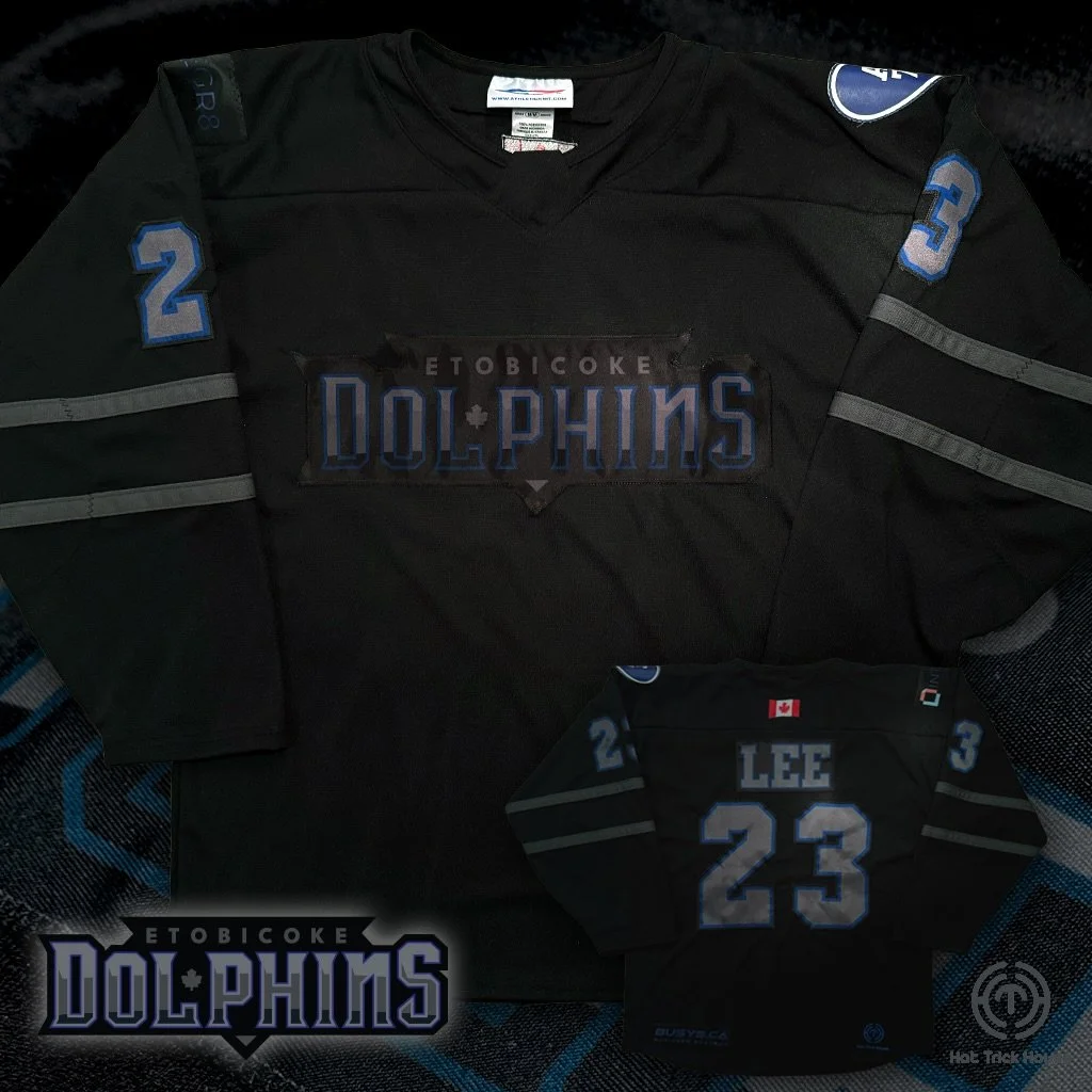 Etobicoke Dolphins Stealth jerseys 🐬🌃 

Sublimated crest, names, and numbers with added Canadian flag, sponsor patches and AT77 tribute patch 💙

#etobicoke #hockey #jersey #custom #dolphins