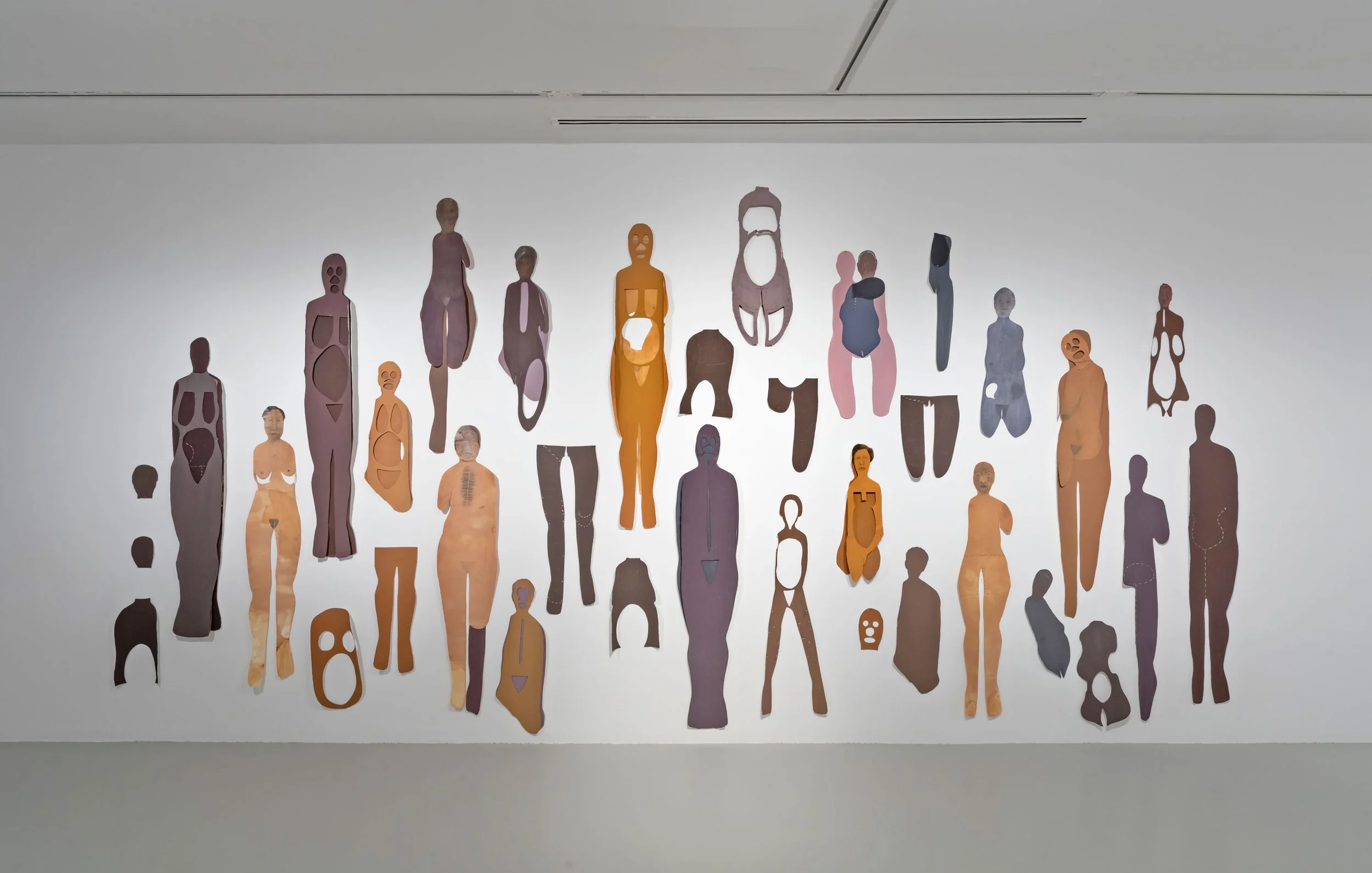 Alicia Henry 
 Untitled (cluster) , 2019 
Installation shot from  Alicia Henry: Witnessing , Art Gallery of Nova Scotia, 2022 
Mixed media 
96 x 120 in. 