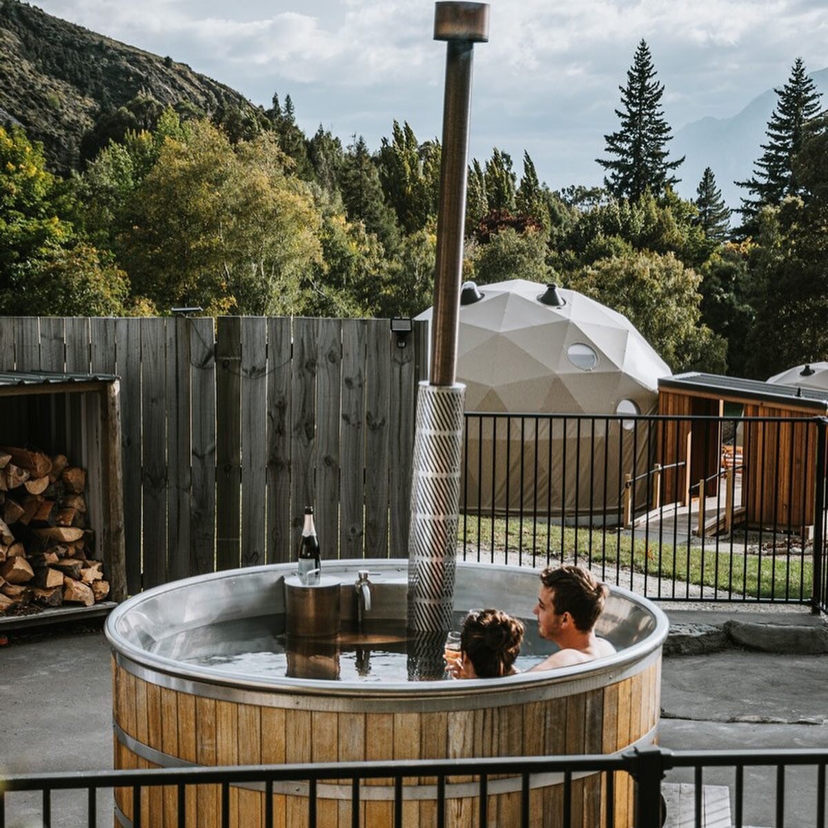 If I had it my way every retreat would have a hot tub&hellip;. So far 3/4 locations do and I&rsquo;m working on it for the future 

Lake Hawea and Raglan have hot tubs and we have can&rsquo;t wait for you to experience them - all our retreats have do