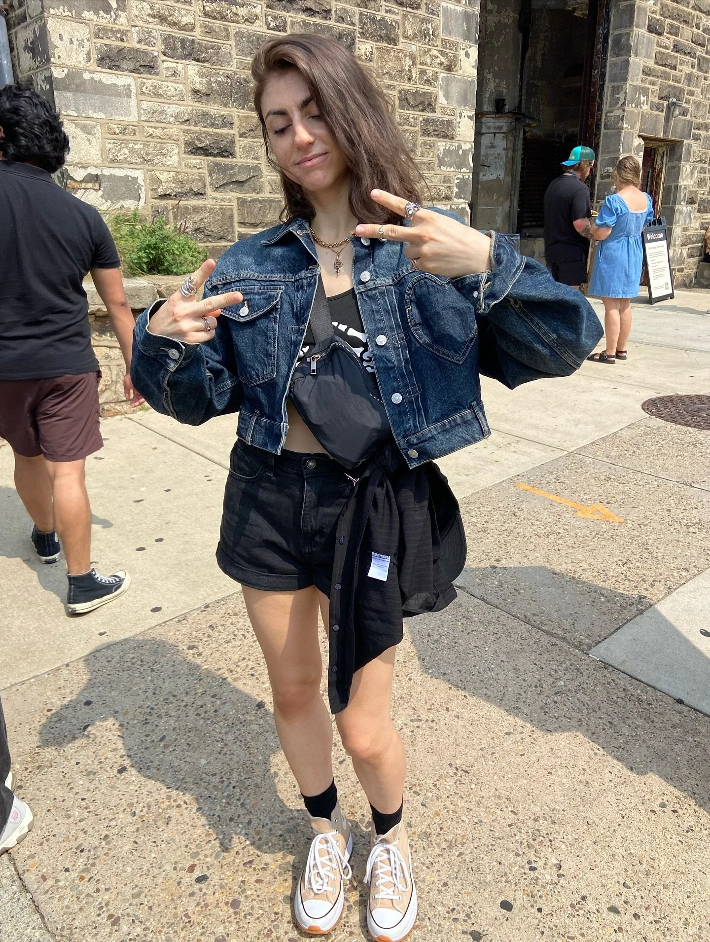 It&rsquo;s finallyyyy spooky season&hellip; but before all that I gotta recap September (aka possibly the longest, busiest month of my life). 

1. Wait, she&rsquo;s wearing blue denim?
2. &ldquo;I thought it was funny&hellip; cause you&rsquo;re a les