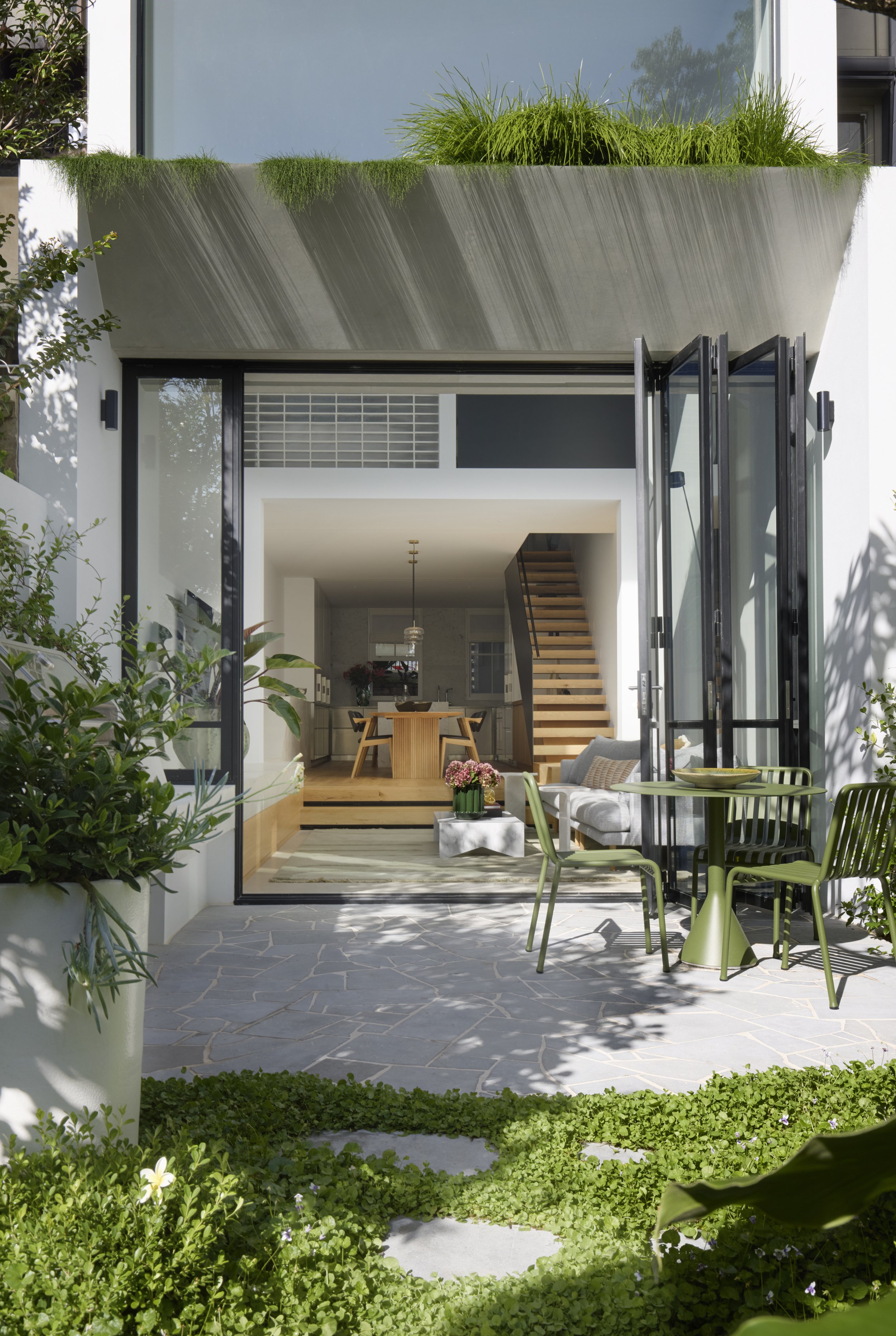 SUN GARDEN HOUSE