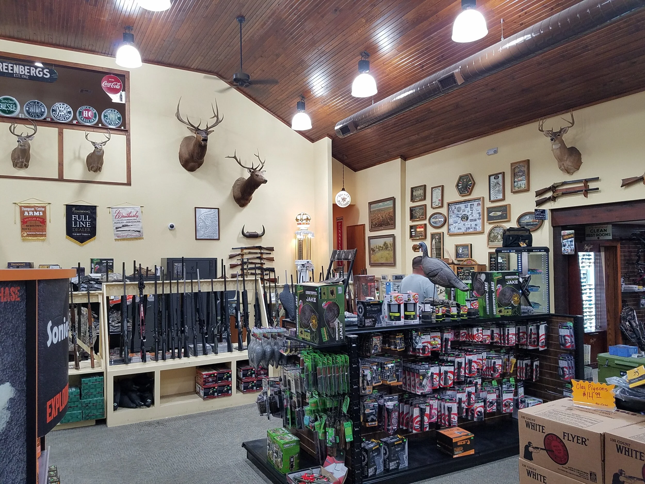 Jerry's Gun Shop + Pawn Shop - Ardmore, Oklahoma