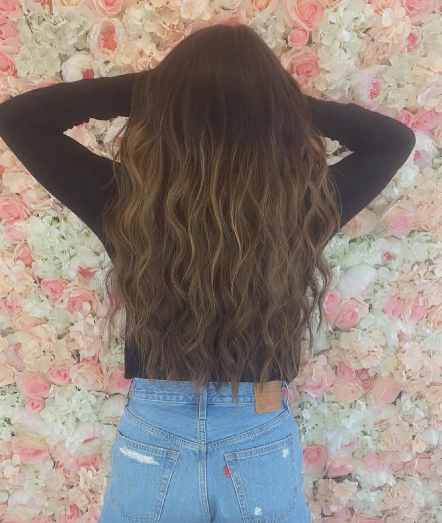 My absolute favourite dimensional brown!! What a babe 😍

Extension Type: Habit Hidden Bead 
Quantity: 2 rows, 130 grams
Length: 21 inches
