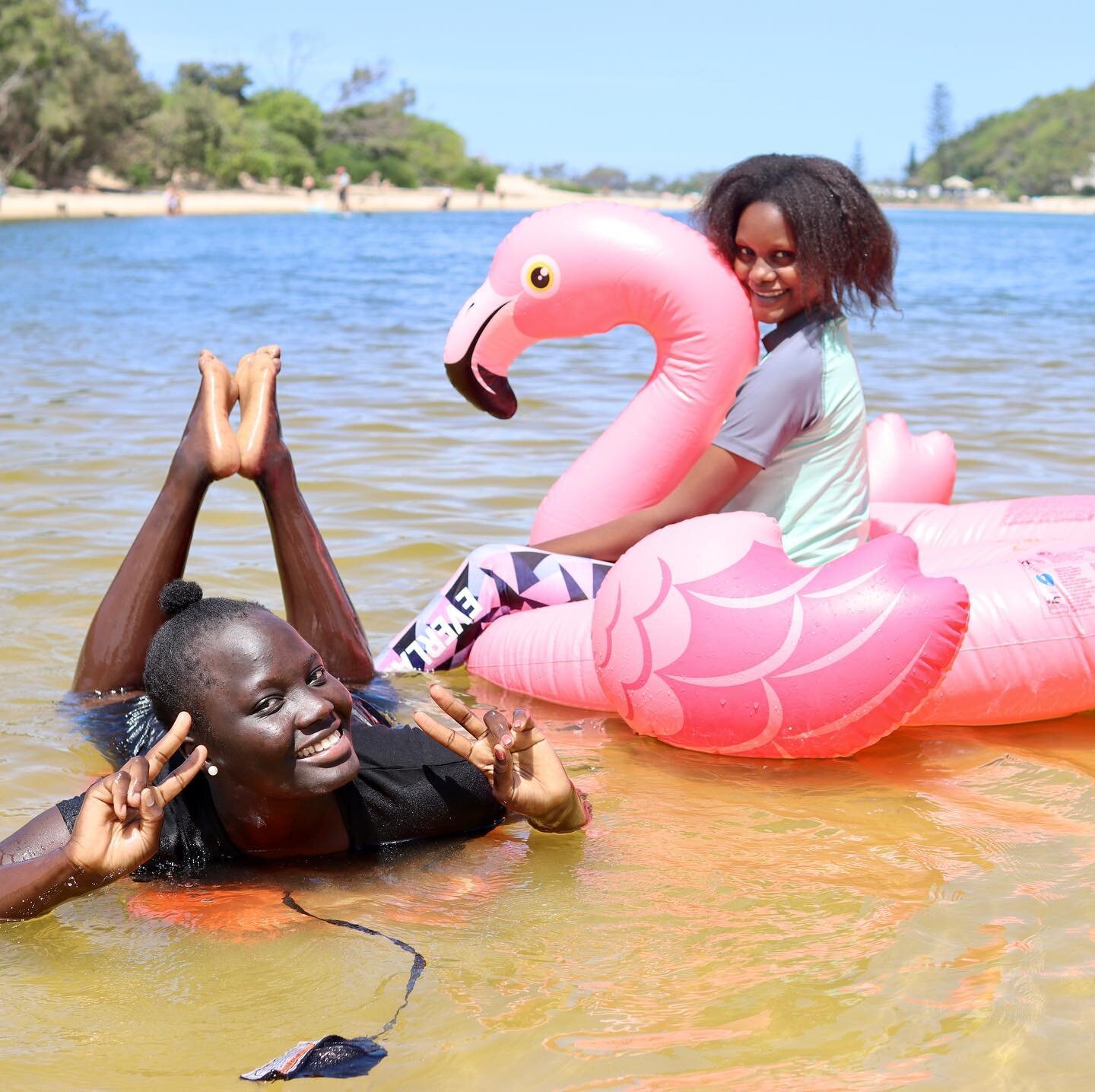 Is it even a day at the beach without a pink flamingo? 

Happy Fri-yay sisters! 🎉

#friyay #beachdays #weareethni #currumbincreek #sistersquad