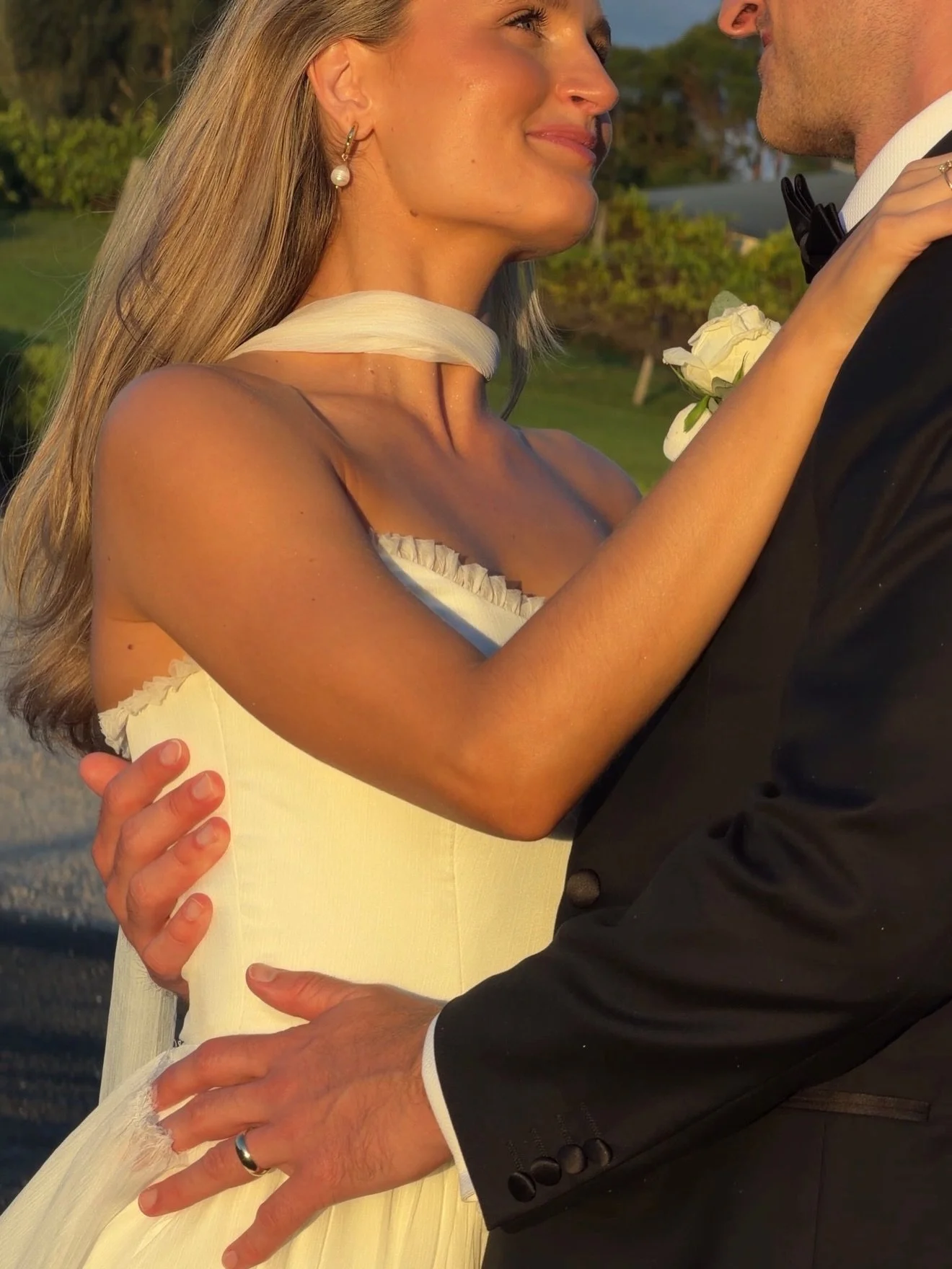 fall in love hallelujah
no rain hallelujah
warm night hallelujah 
lara &amp; ben hallelujah