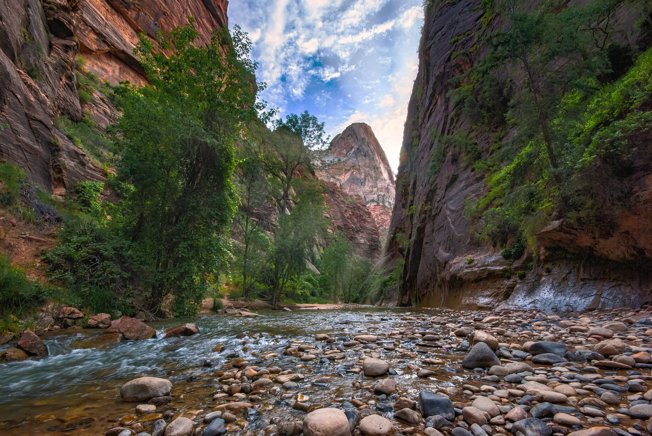 Zion Entrance to Narrows Smol.jpg